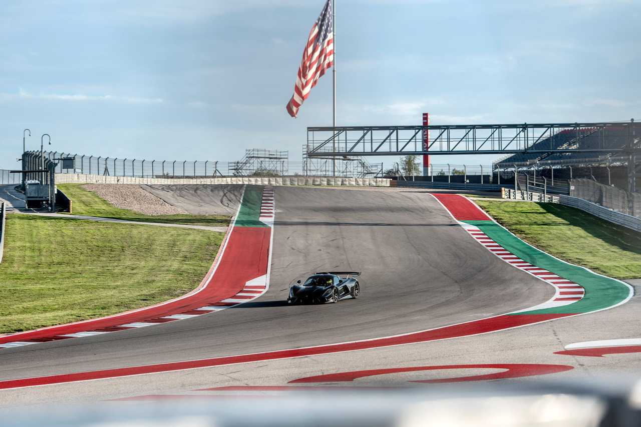 Hennessey Venom F5 Revolution sätter nytt banrekord