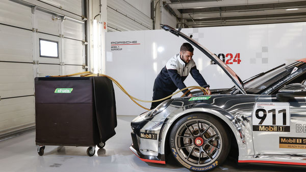 Porsche ska köra racingliga med eFuels