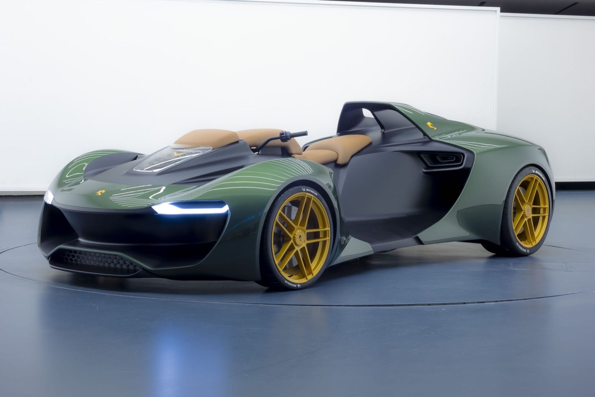 Englers fyrhjuling nu med V12:a