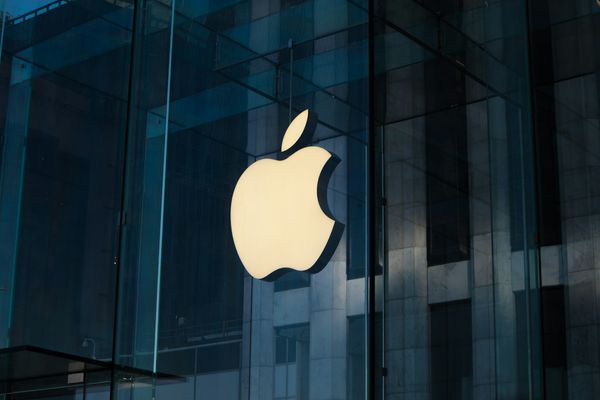 Apple säljer färre iPhones