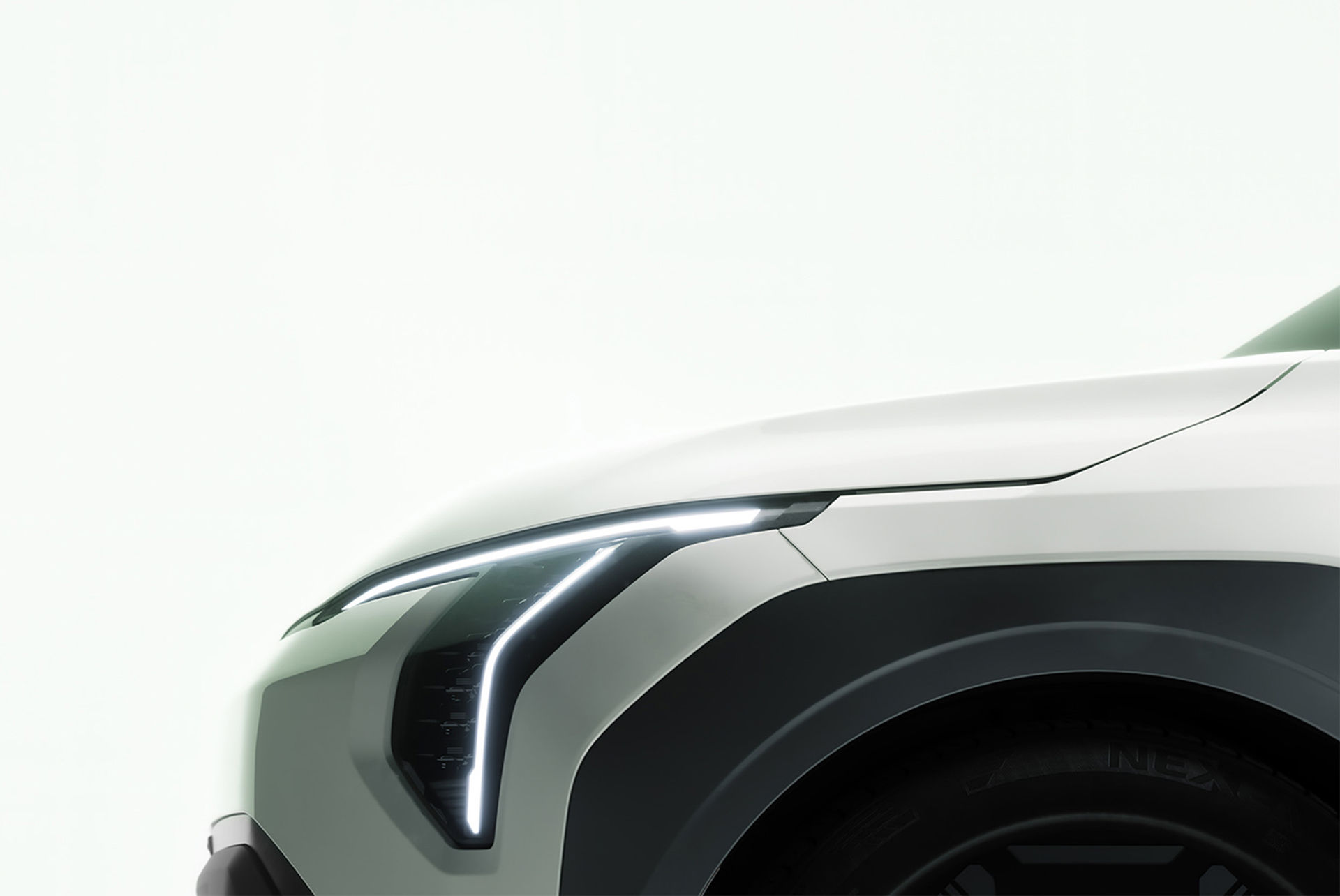 Kia EV3 i produktionskläder