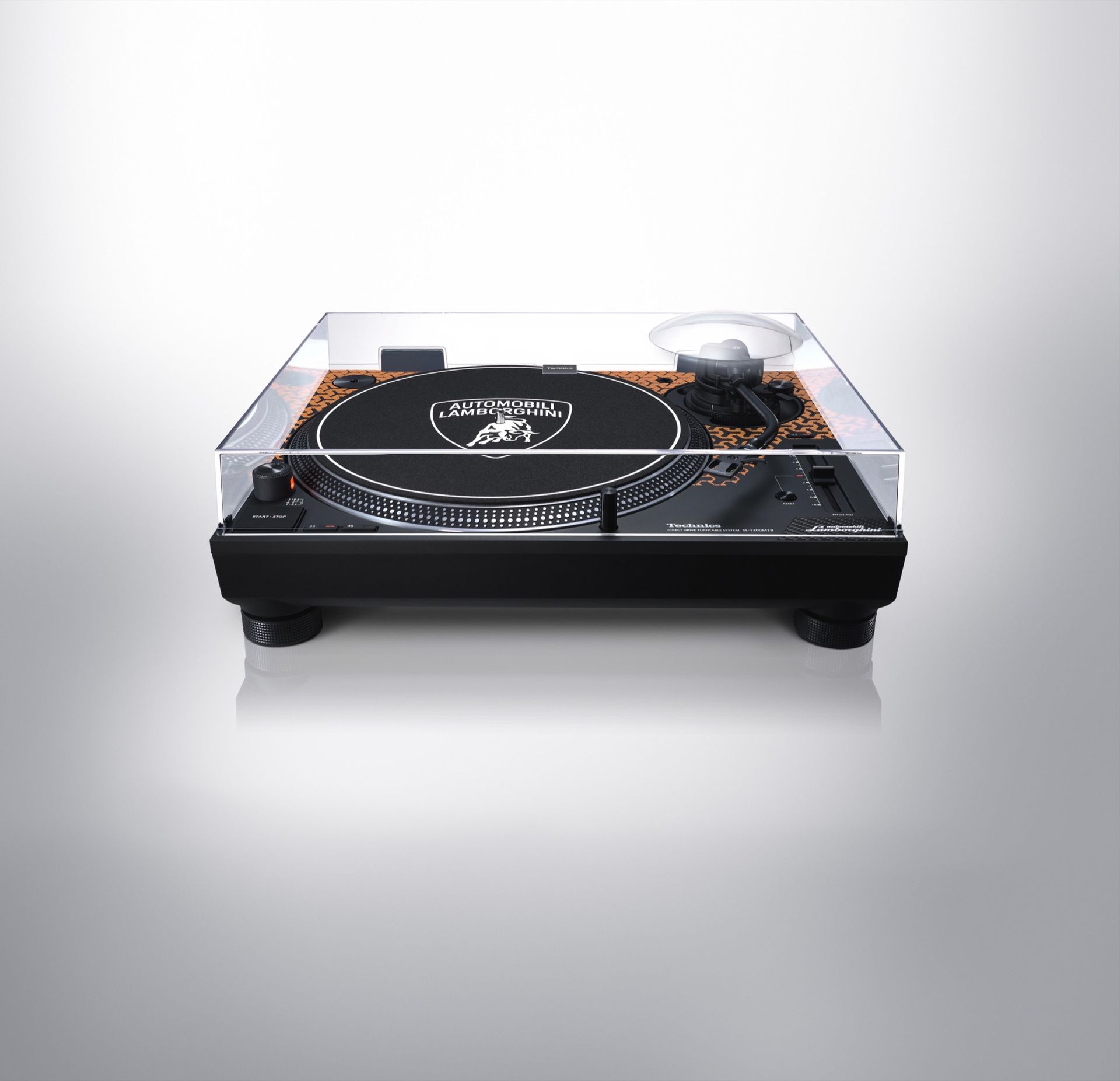 Lamborghini och Technics släpper LP-spelare