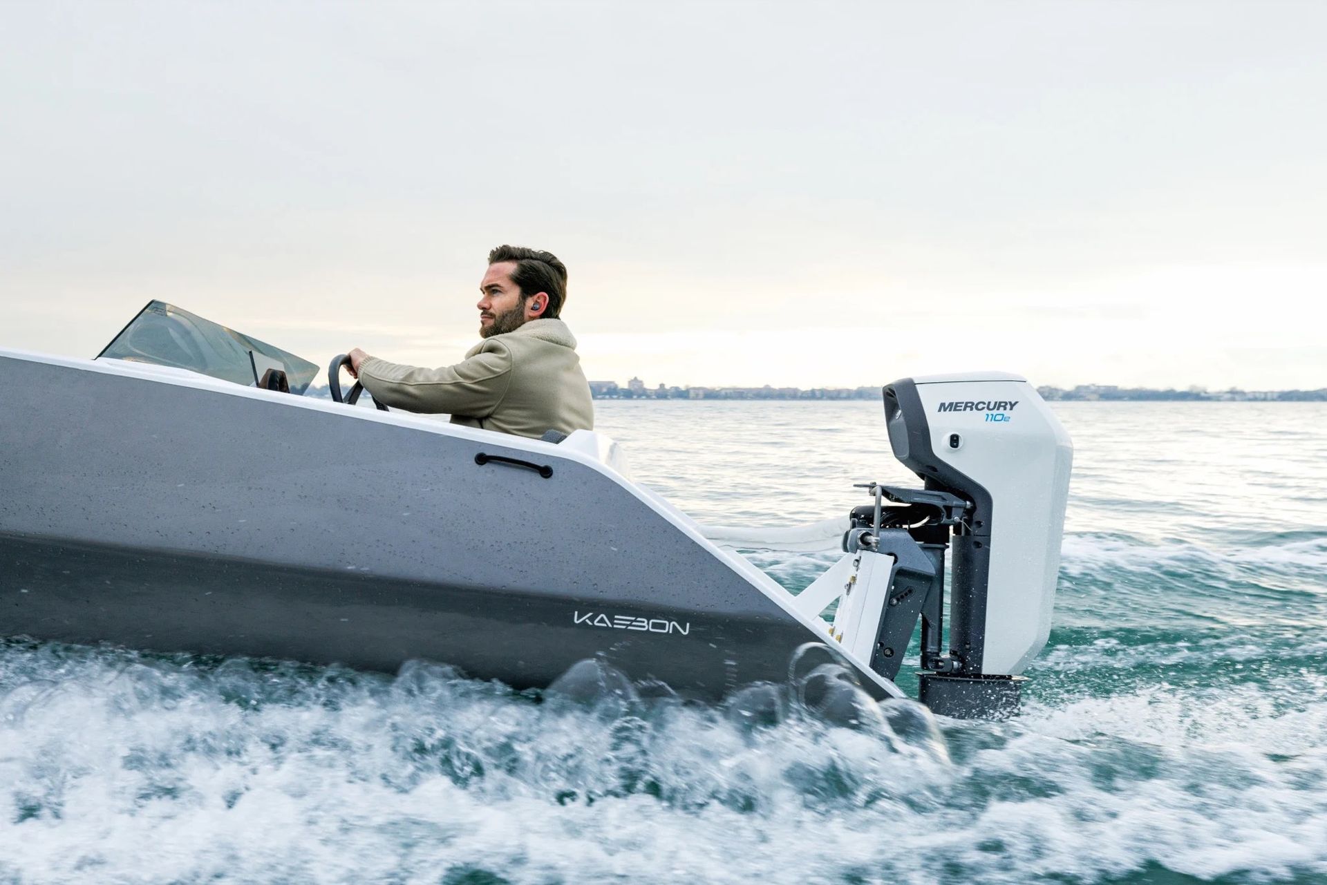 Ny video visar Mercurys två nya eldrivna utombordare