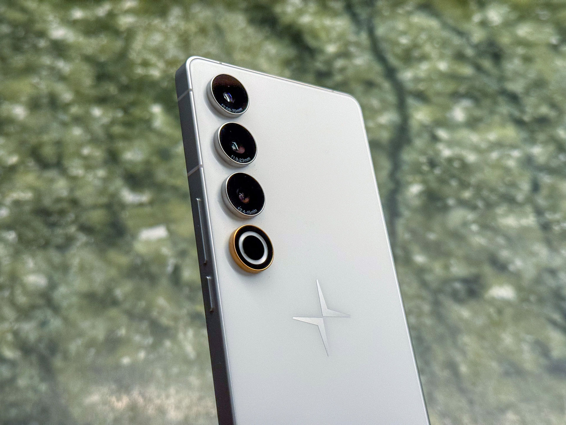 Vi har pillat på Polestar Phone