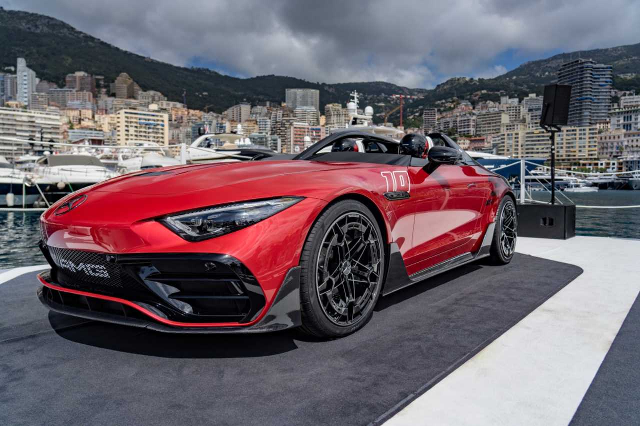 Mercedes presenterar första modellen i Mythos-serien