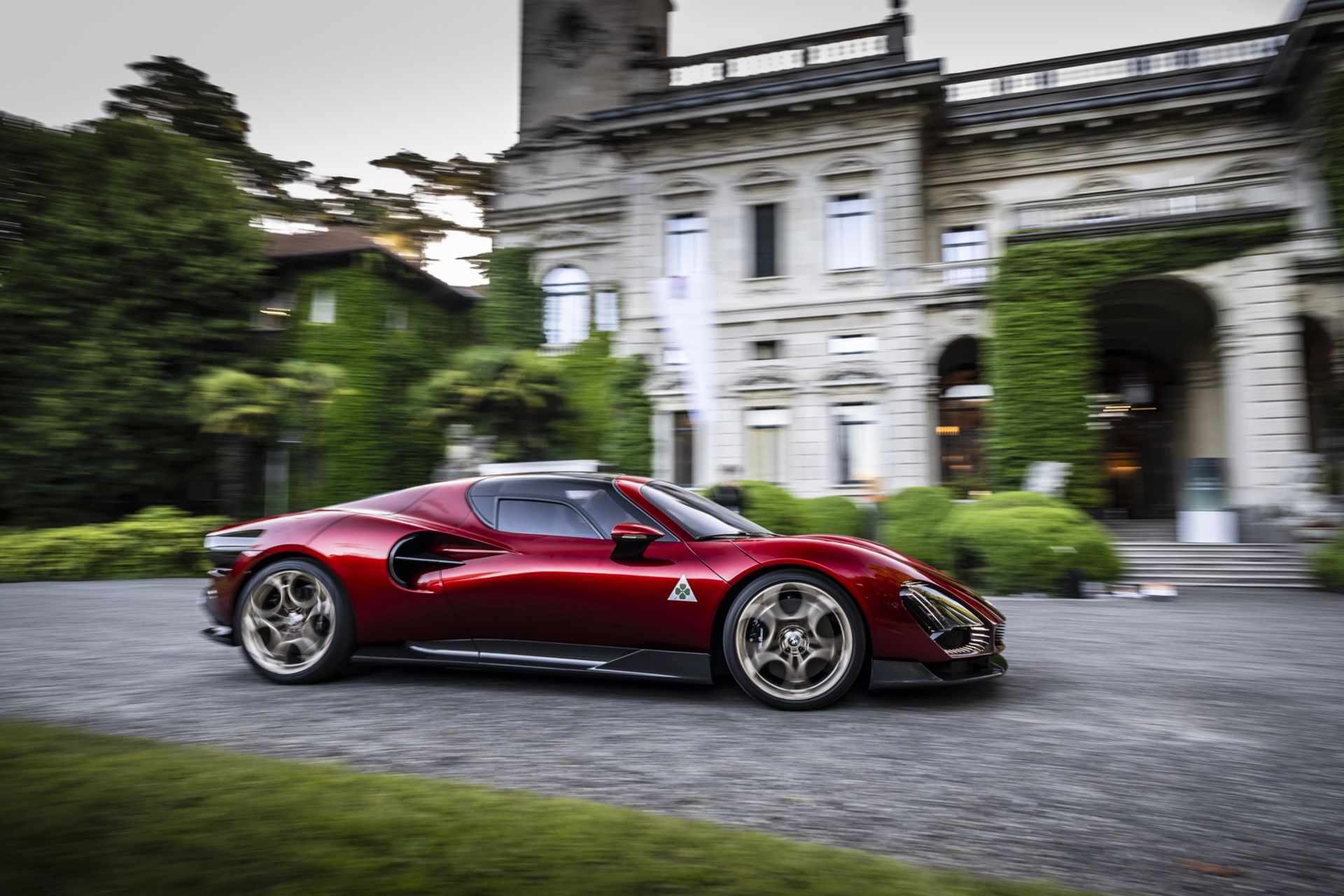 Alfa Romeo 33 Stradale vann Design Concept Award