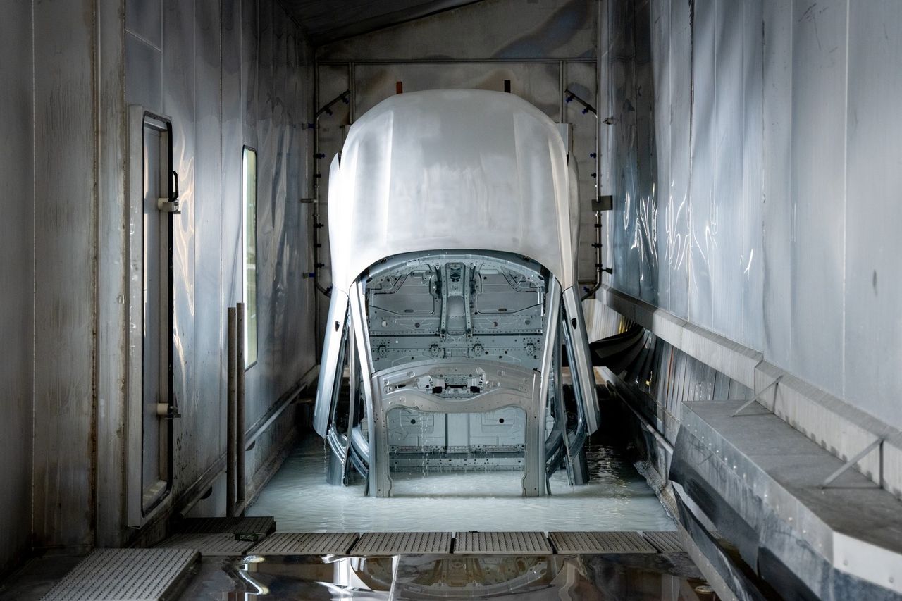 Nu har Volvo EX90 börjat tillverkas