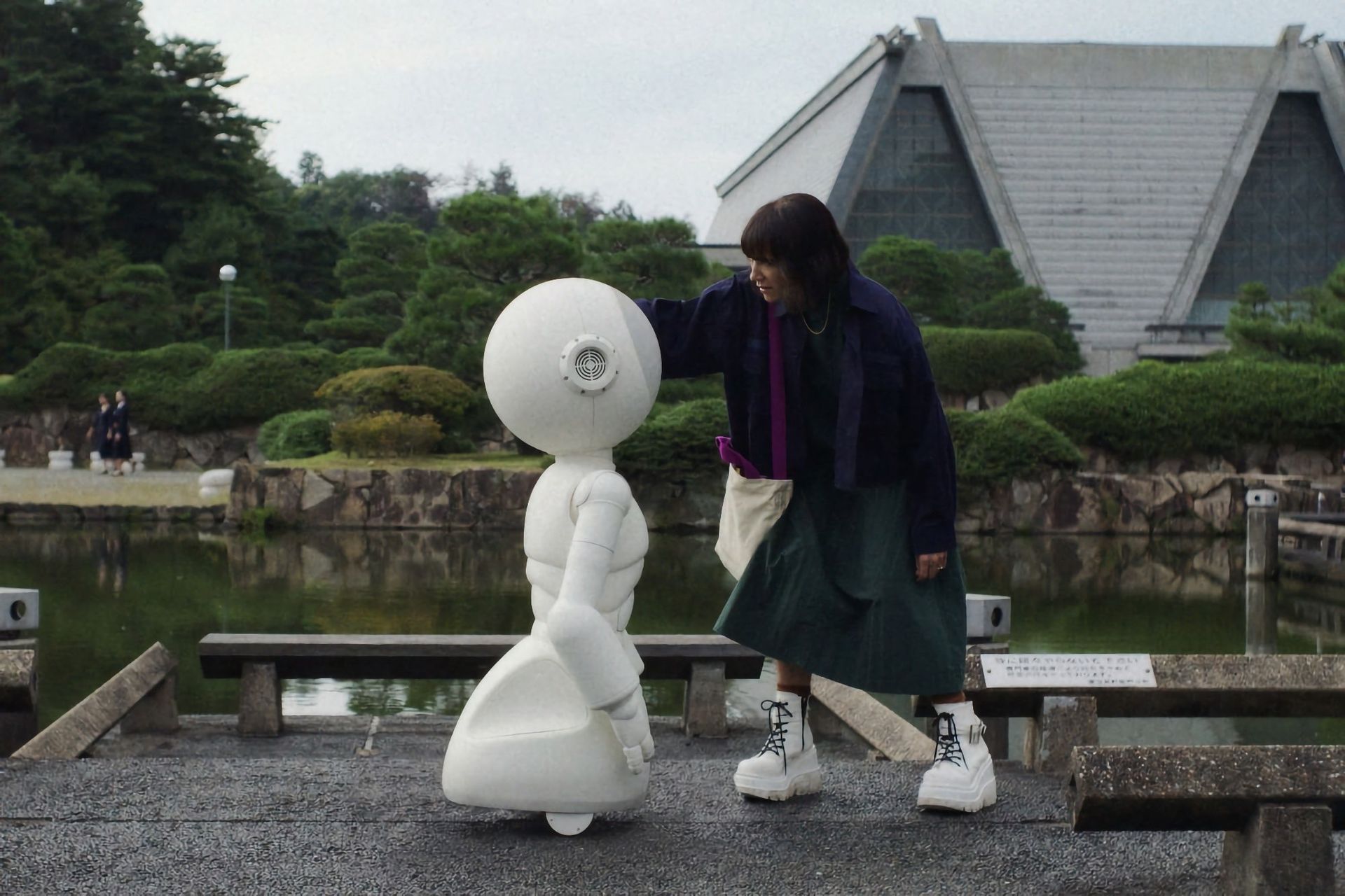 Apple släpper trailer för Sunny