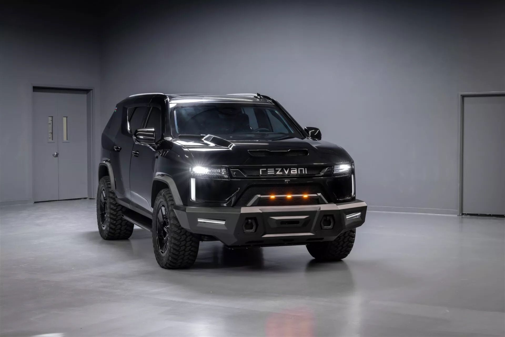 Rezvani presenterar den bepansrade suven Arsenal