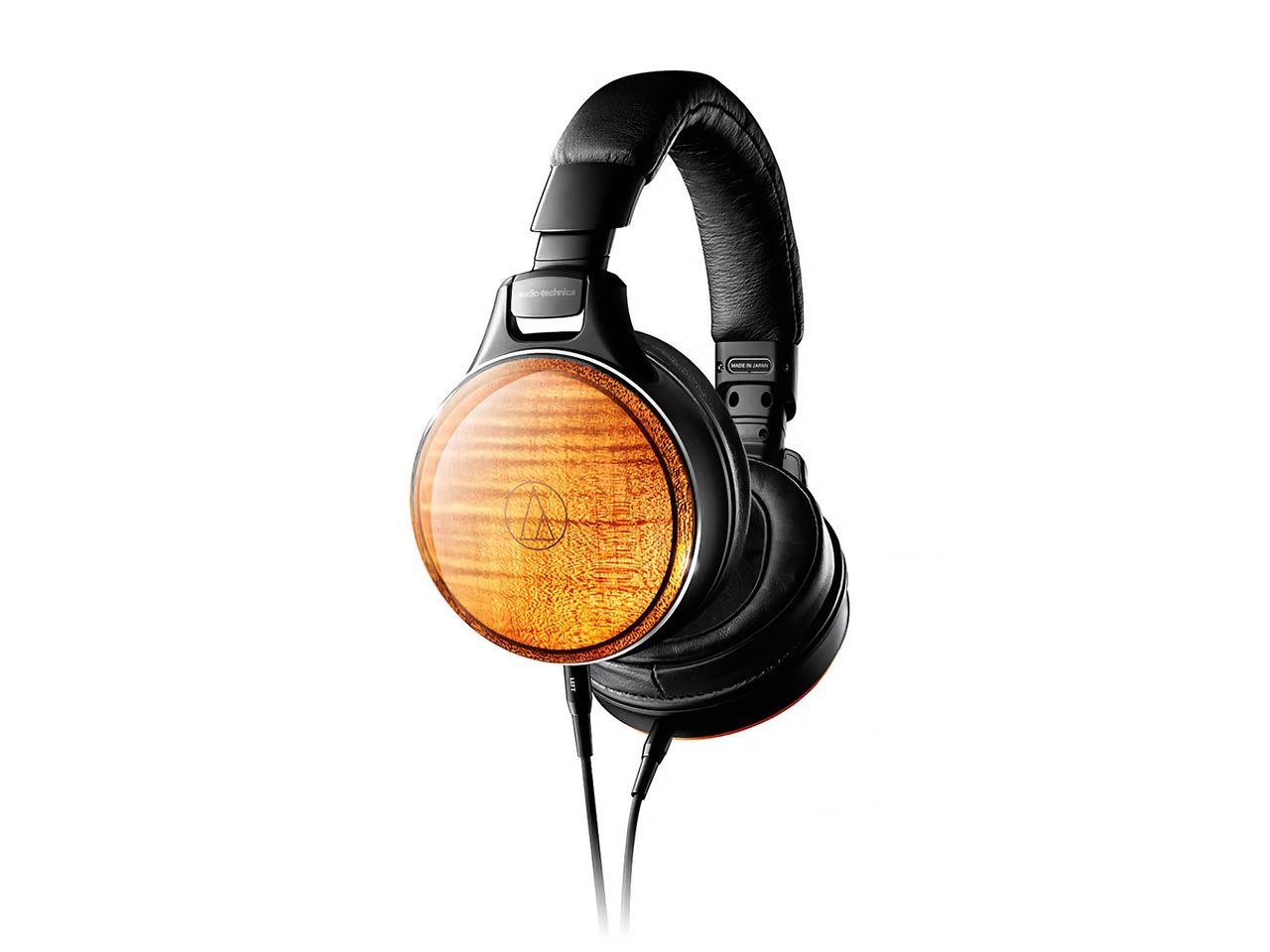 Audio Technica släpper hörlurar i tre lager trä