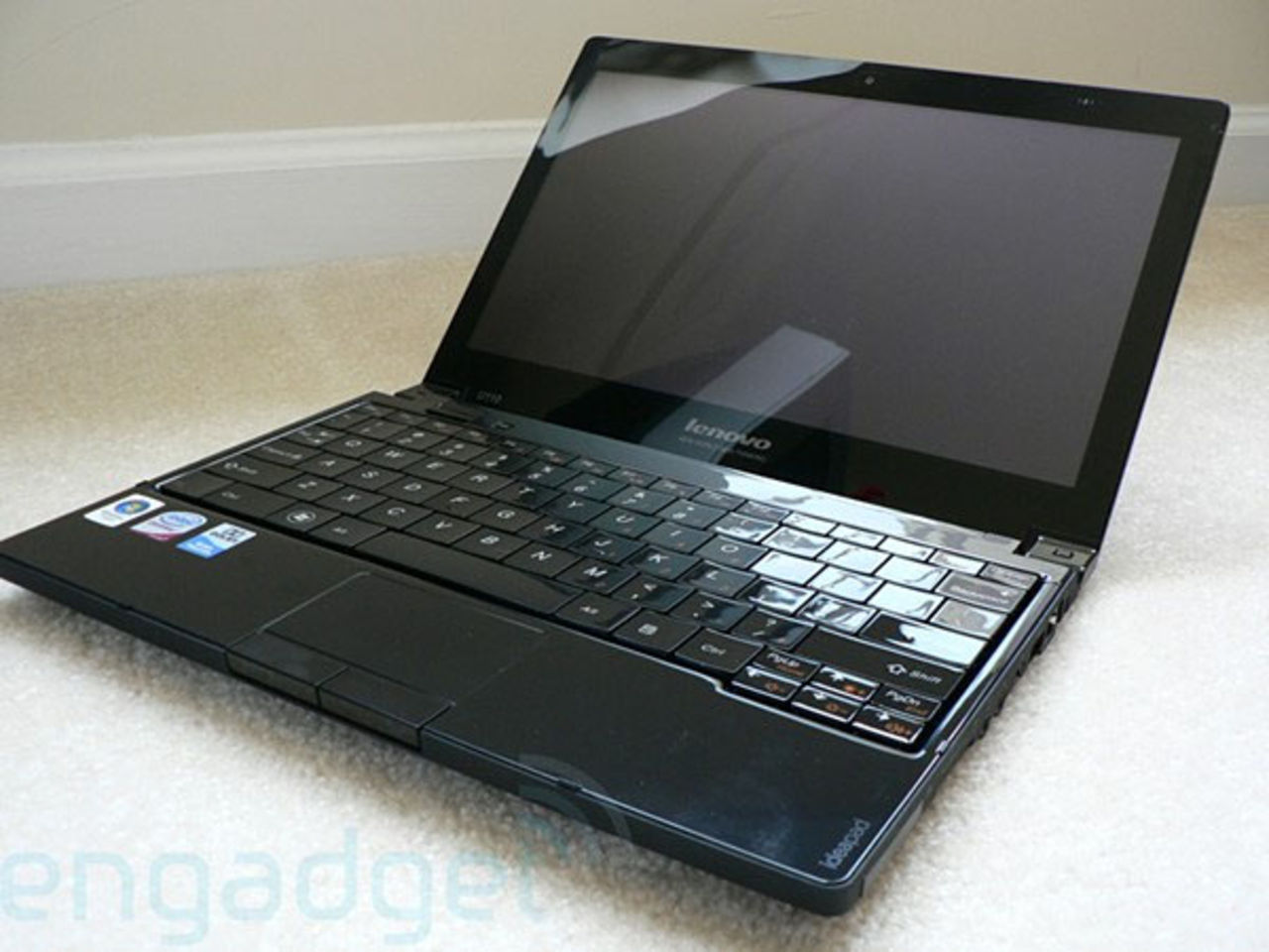 Engadget testar Lenovo U110