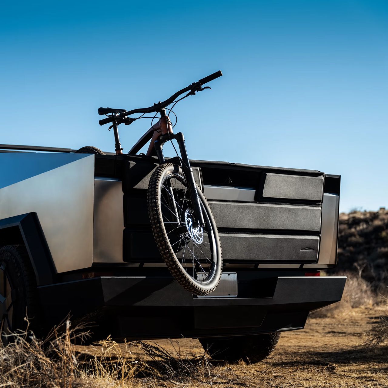 Tesla släpper tillbehör till Cybertruck