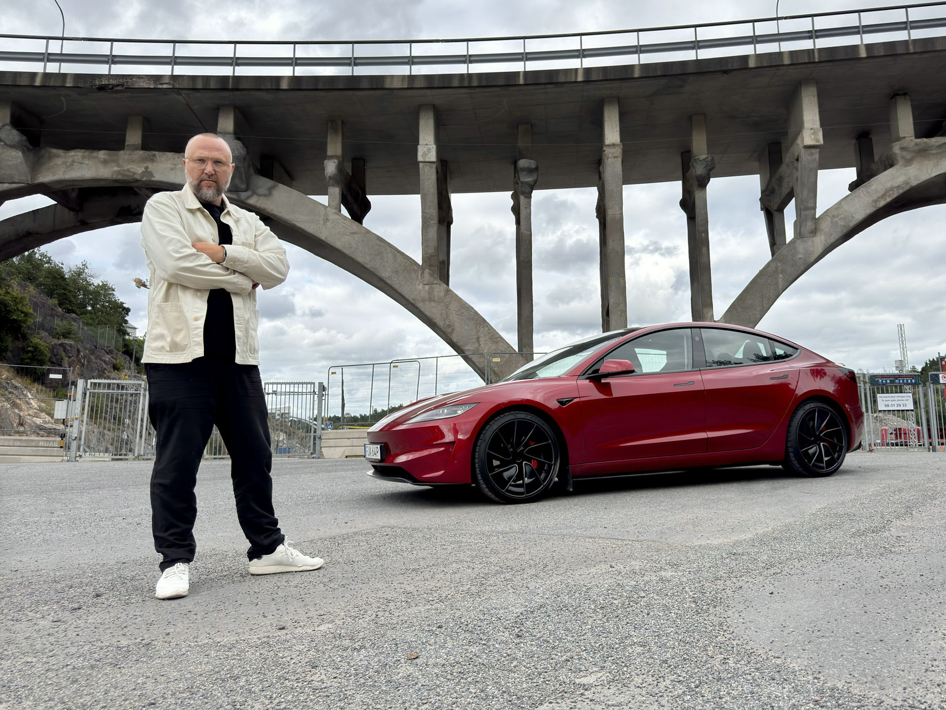 Tesla Model 3 Performance är klart roligast per krona