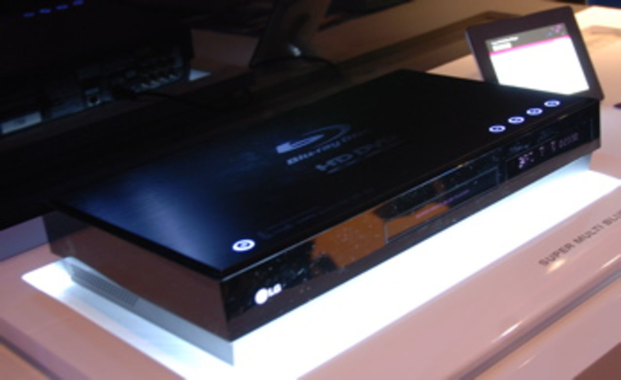 LG:s hybridspelare stöter på patrulle från DVD Forum