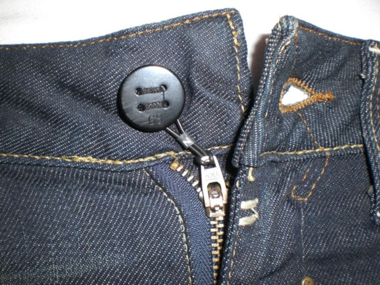 ZipHolder - håller blixtlåset på plats