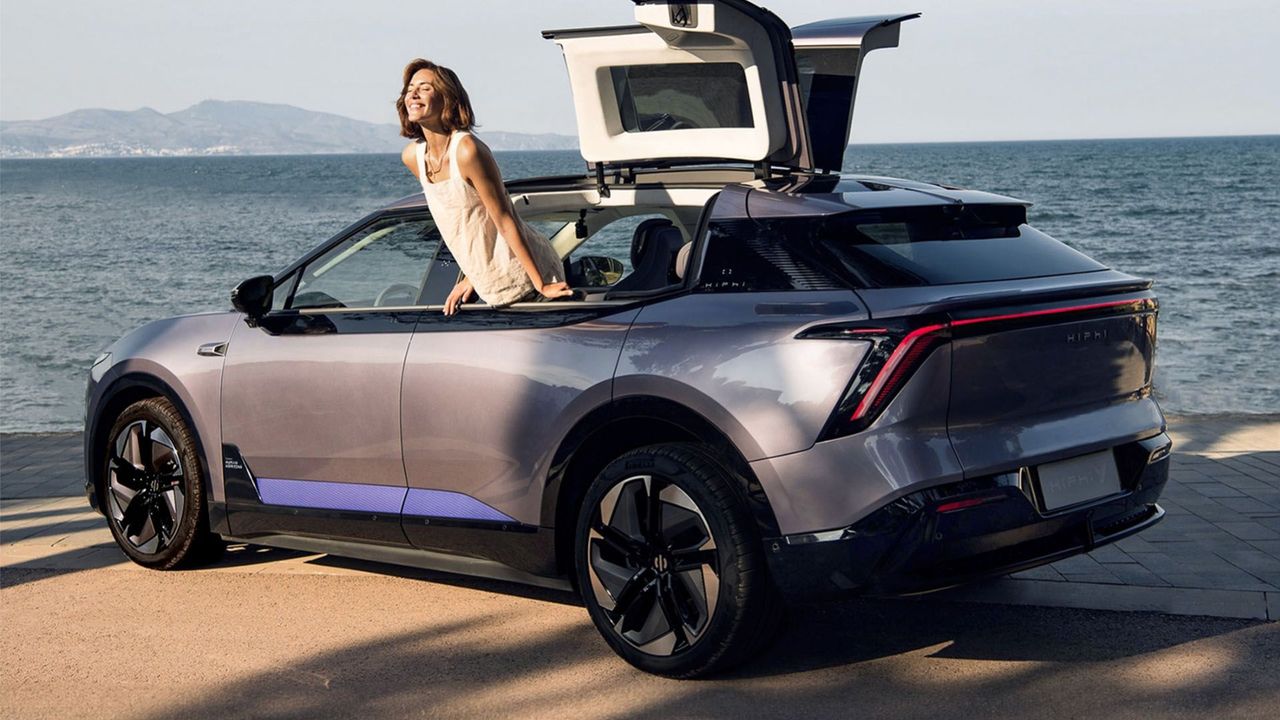 Kinesiska elbilstillverkaren HiPhi i rekonstruktion