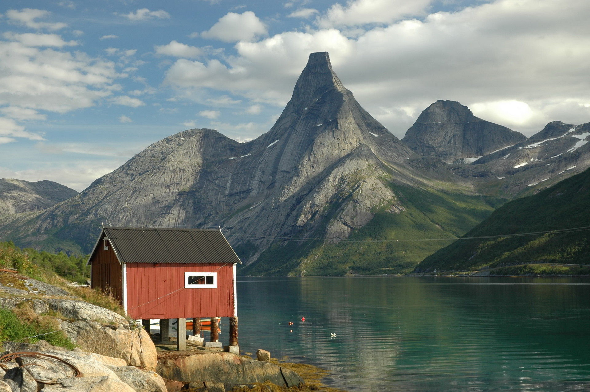 Inspelningarna av äventyrsprogrammet Berget pausas