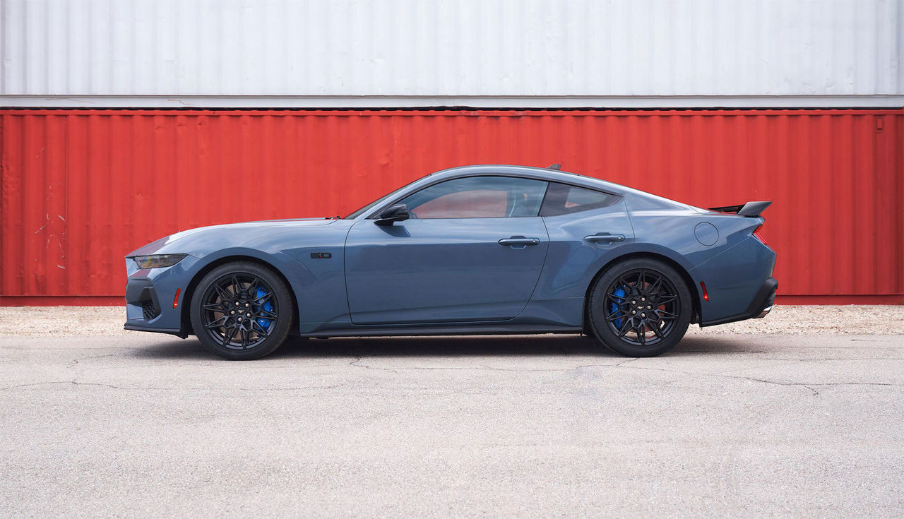 Ford har visat handlare planer på fyrdörrars Mustang