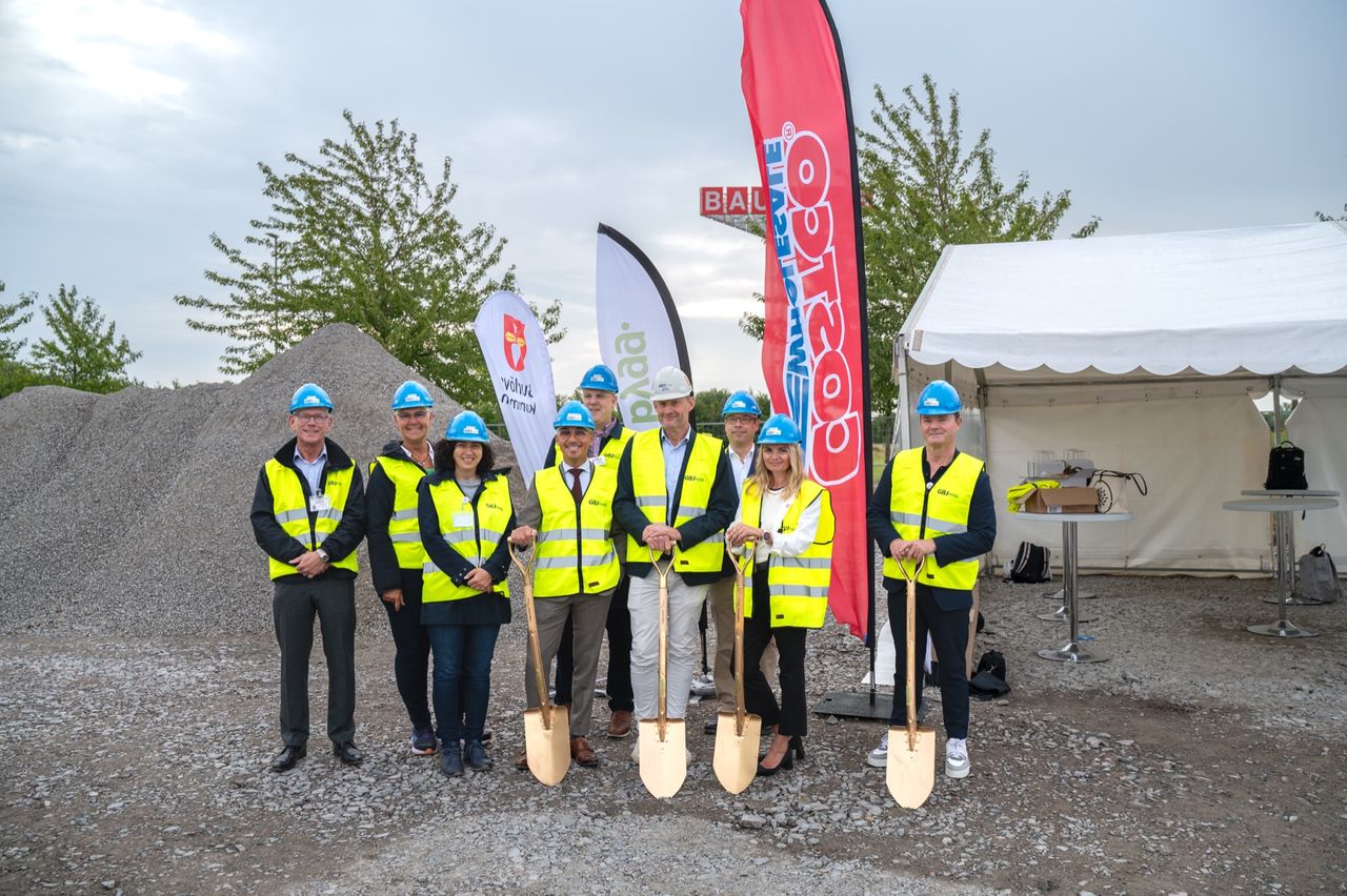 Bygget av Sveriges största bensinmack är igång