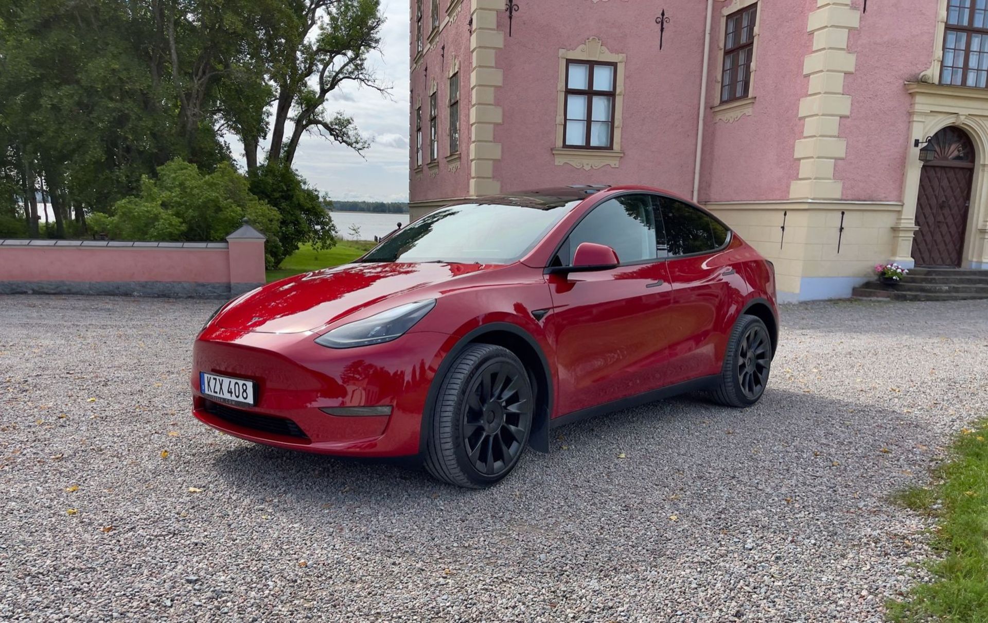 Model Y går nu att privatleasa för 5190 kronor