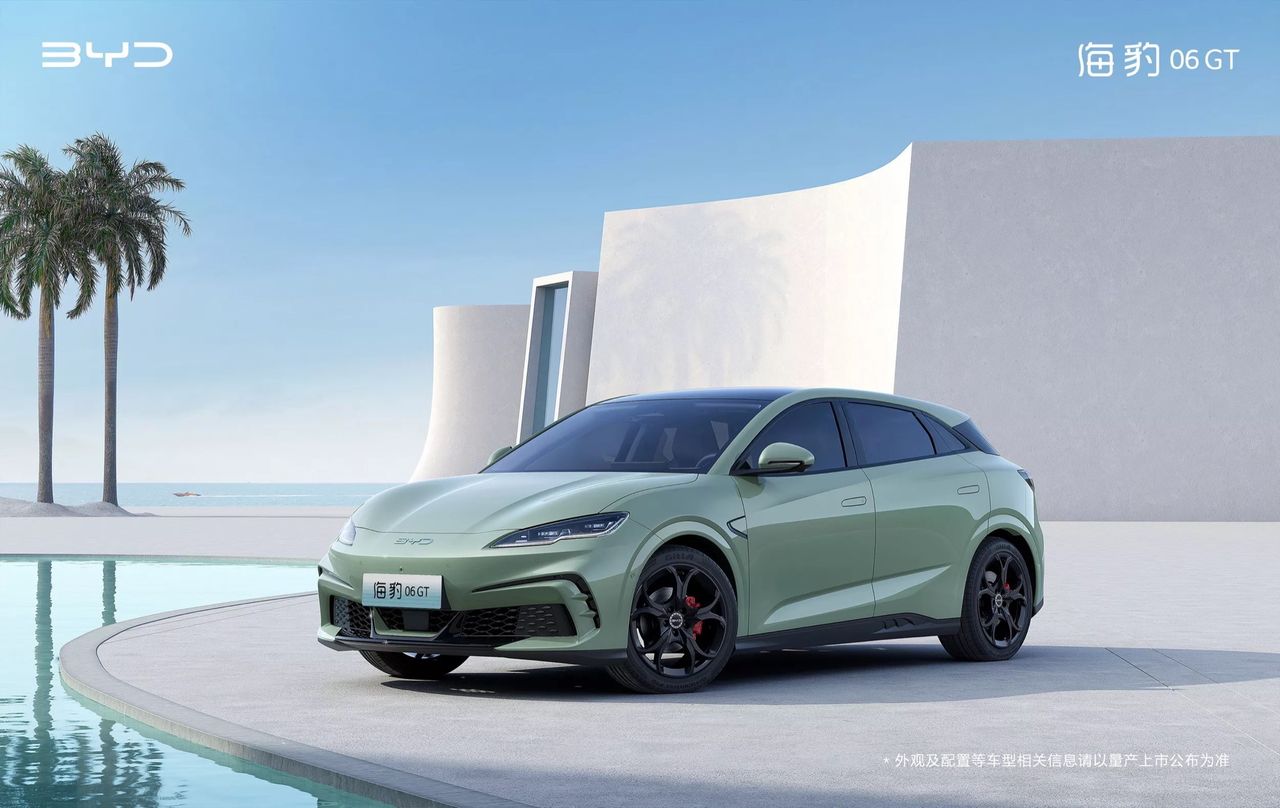 BYD visar bilder på Seal 06 GT