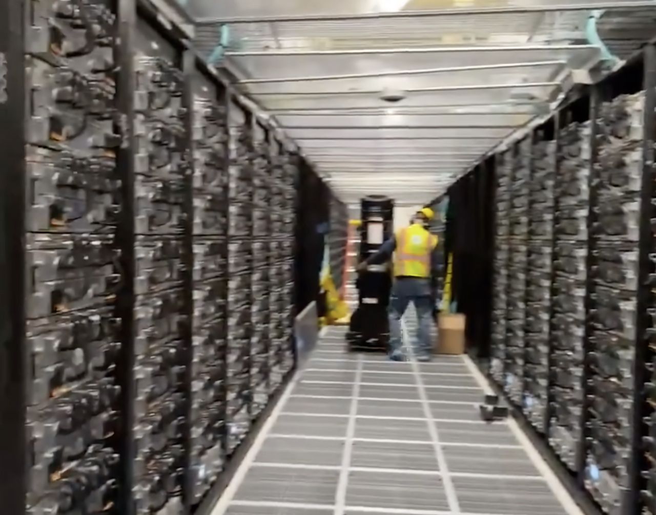 Elon Musk visar upp lite av Cortex