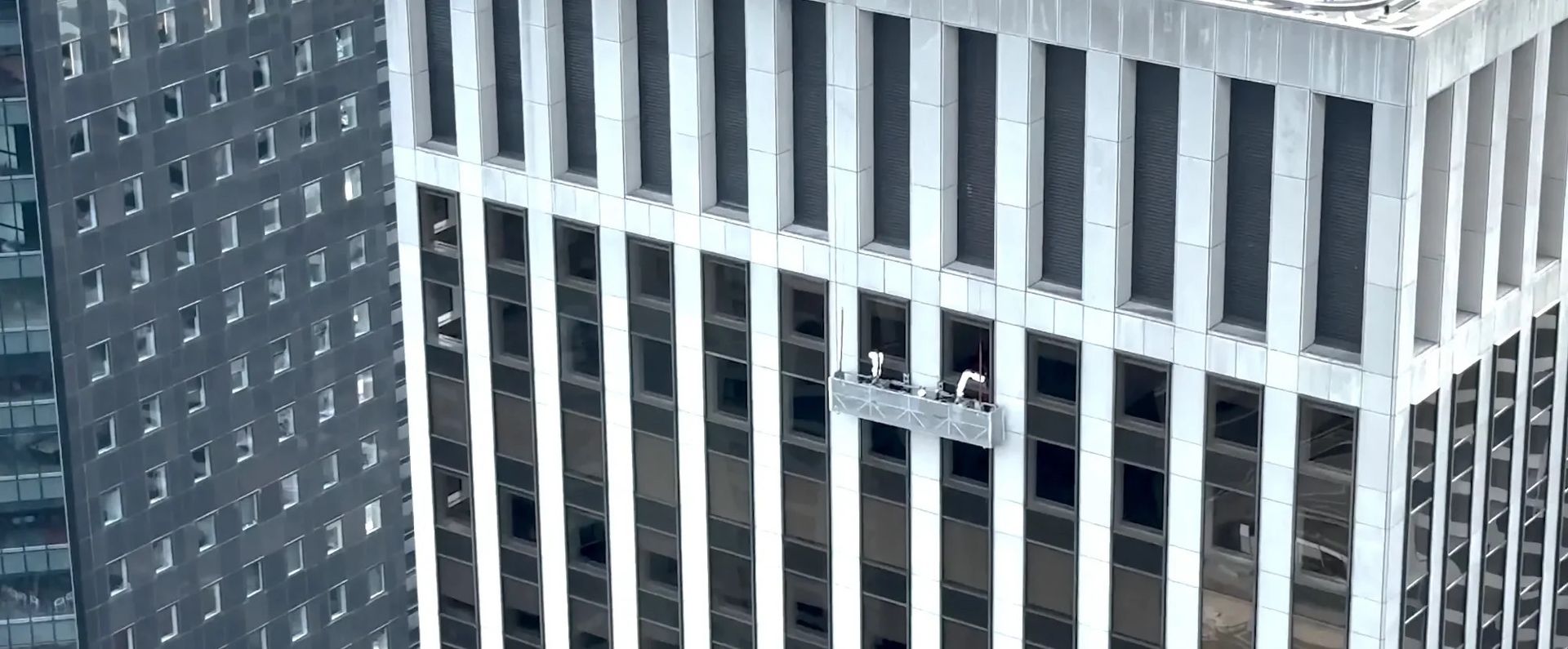 Robot har börjat jobba som fönsterputsare i New York