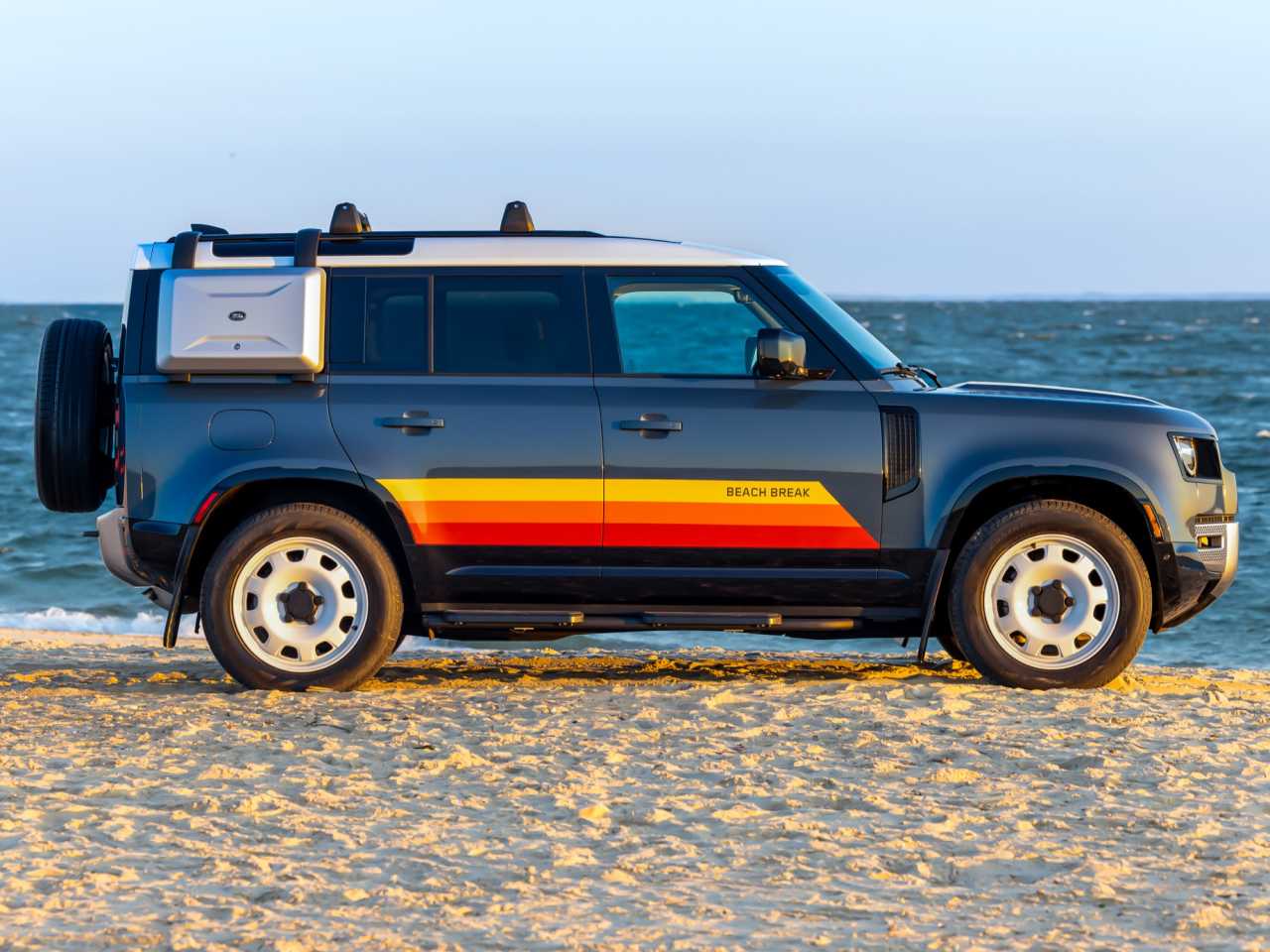 Land Rover släpper Defender för strandraggare