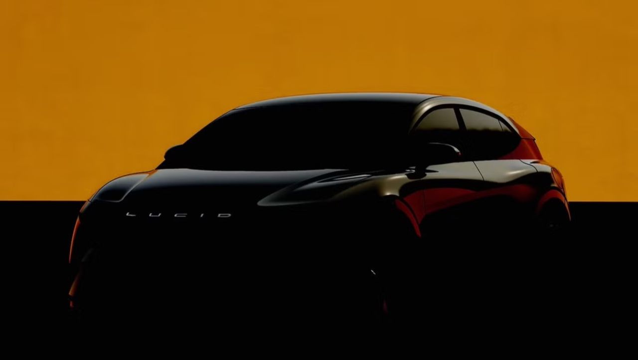 Ny teaserbild på Lucids mellanstora SUV
