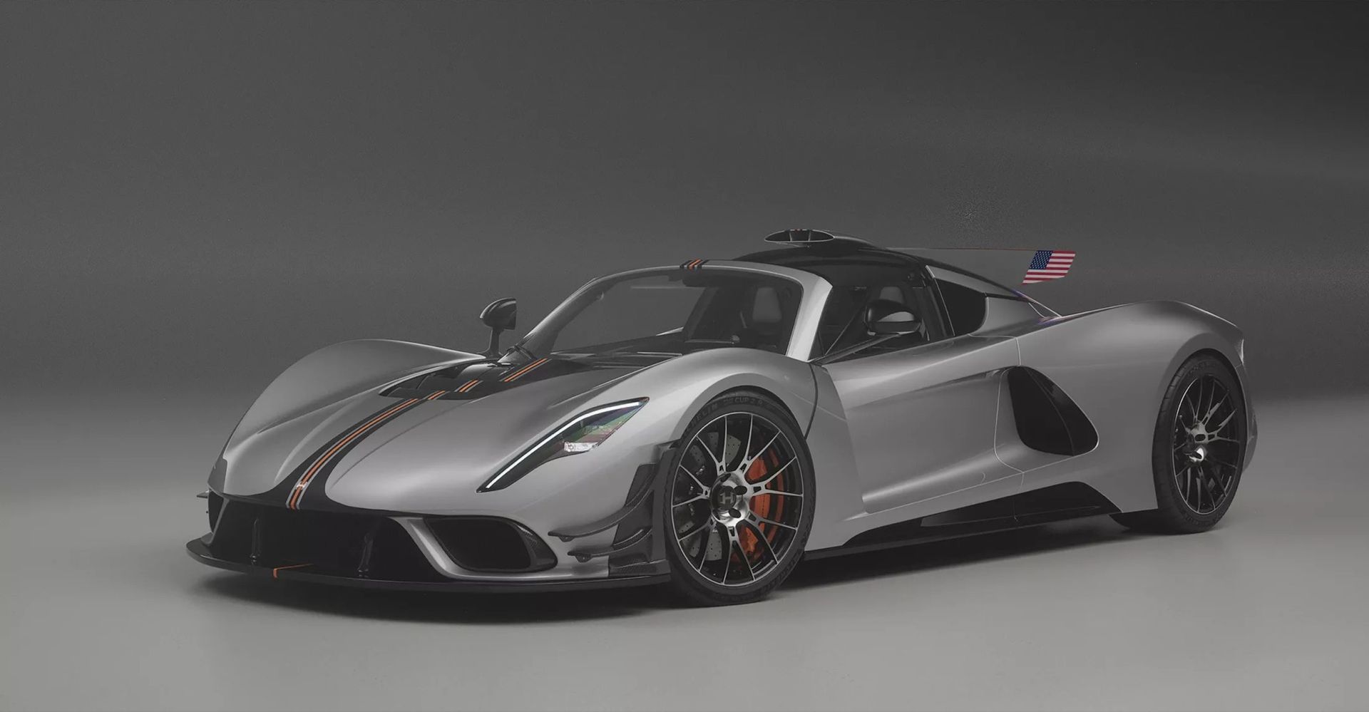 Hennessey presenterar världens starkaste manuella bil