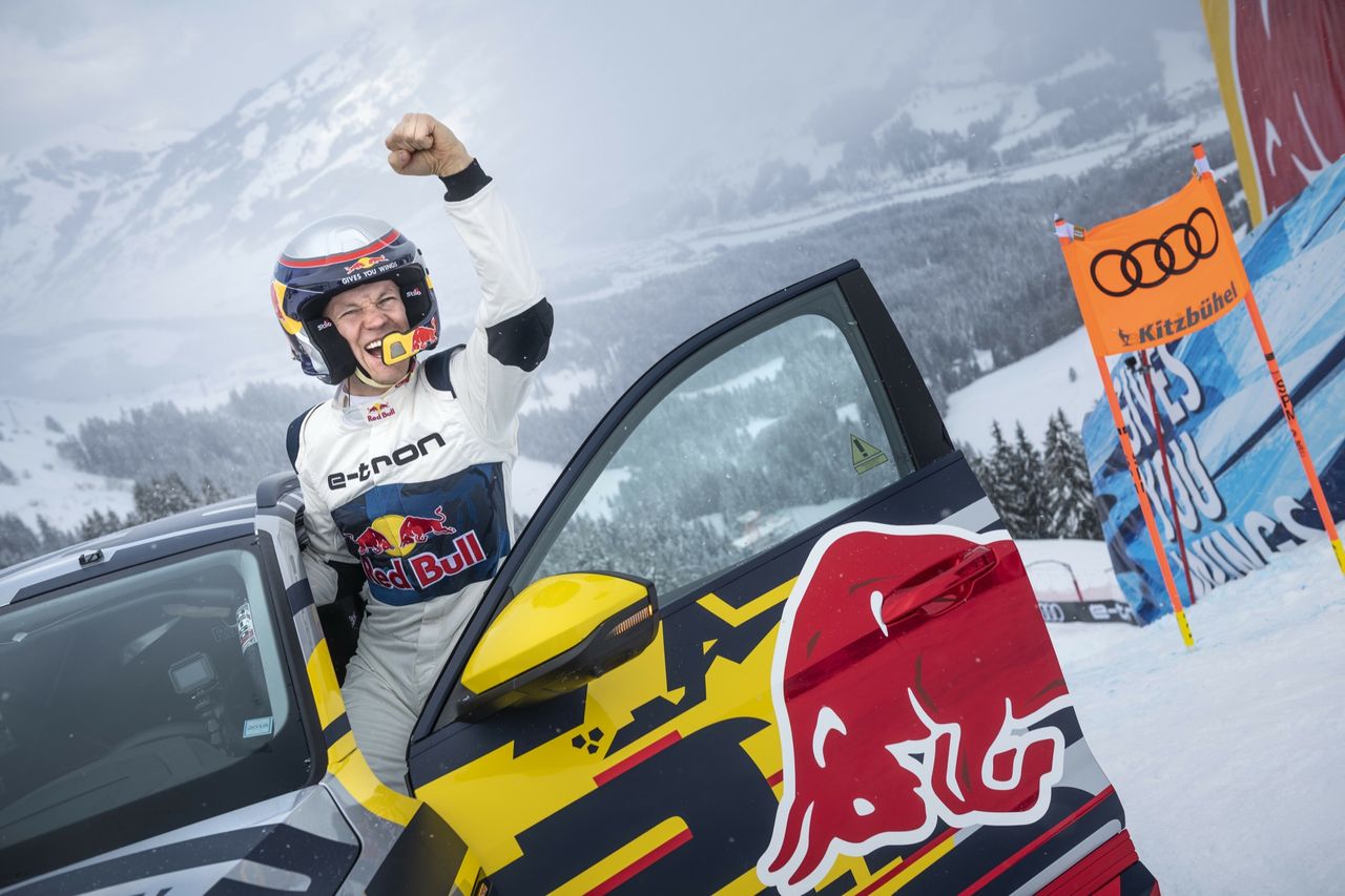 Mattias Ekström säger tack och hej till Audi