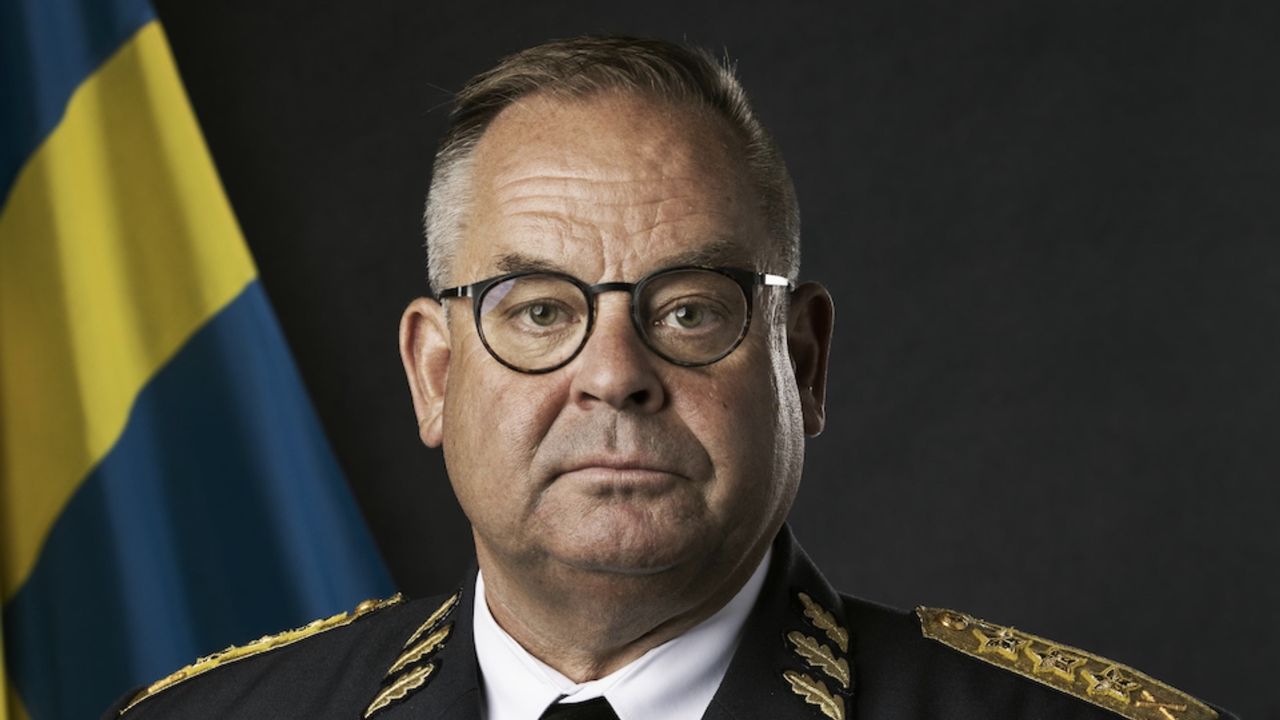 Nu har Sverige fått en ny överbefälhavare