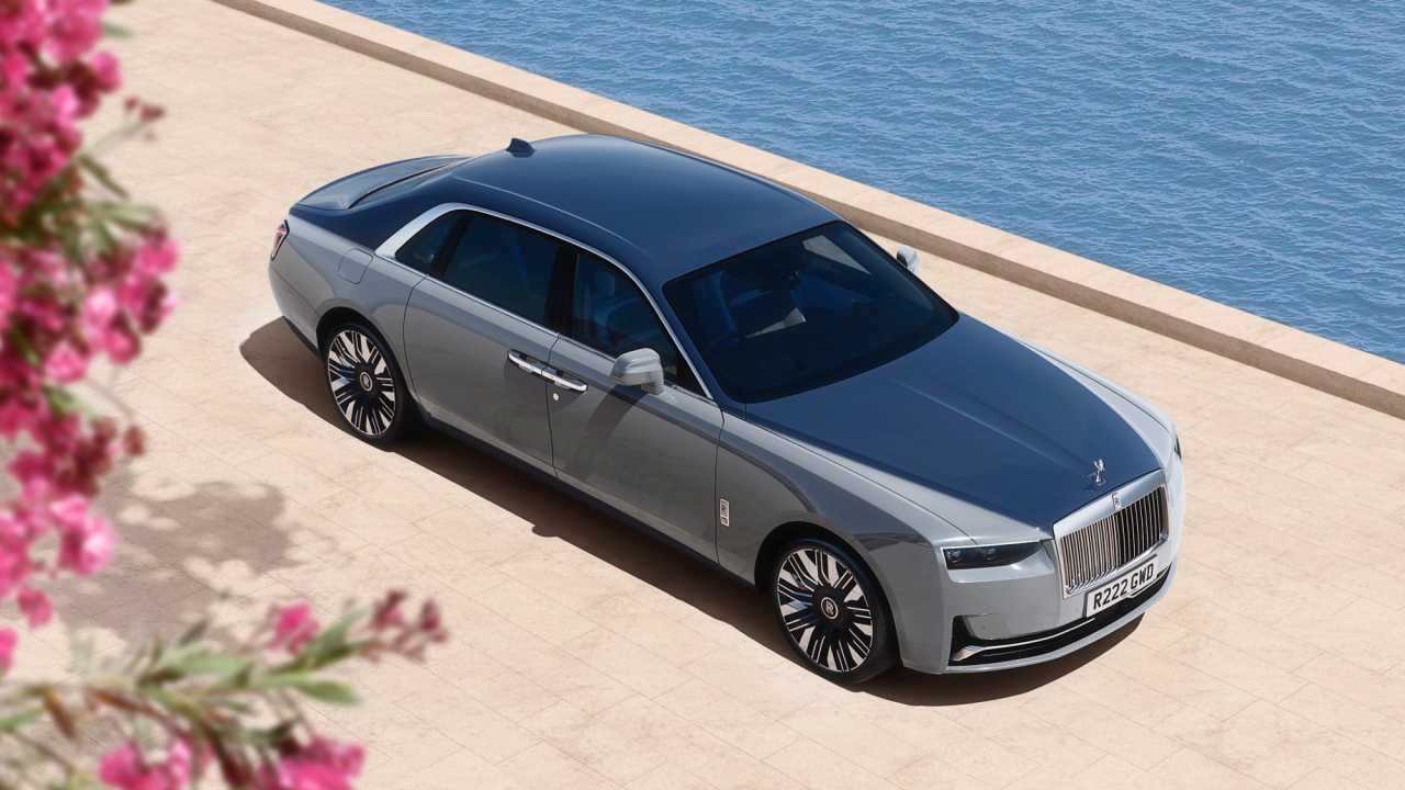 Rolls-Royce lyfter Ghost