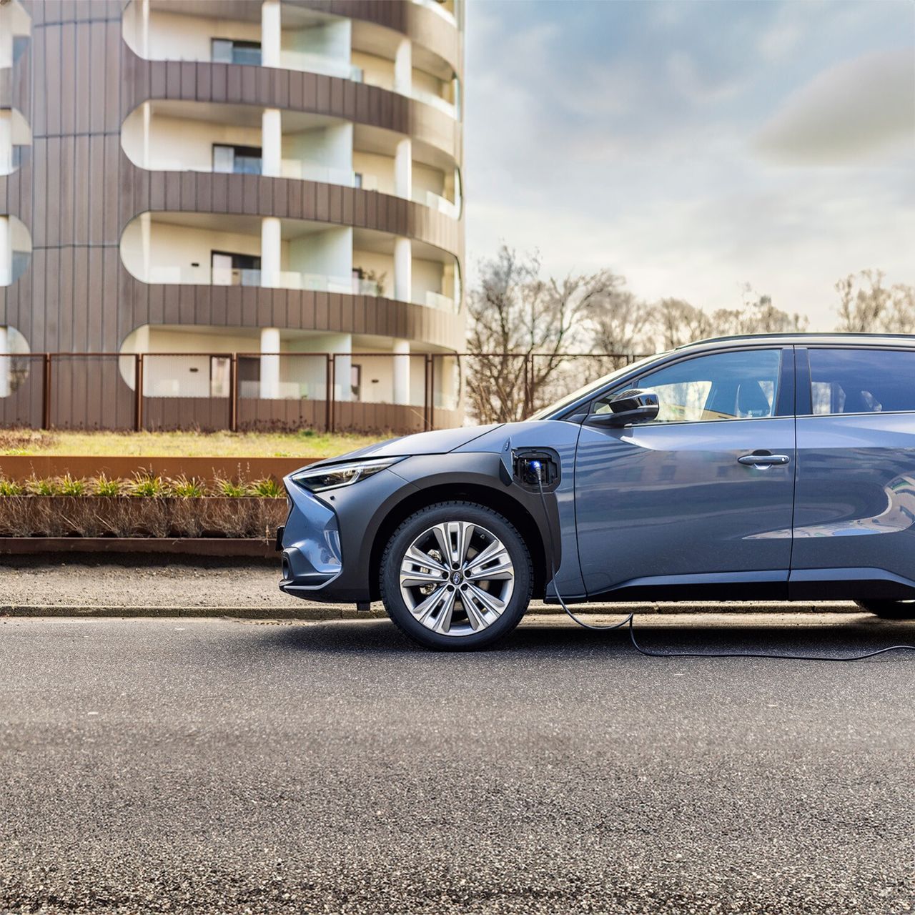 Toyota och Subarus nästa eldrivna SUV kommer 2026