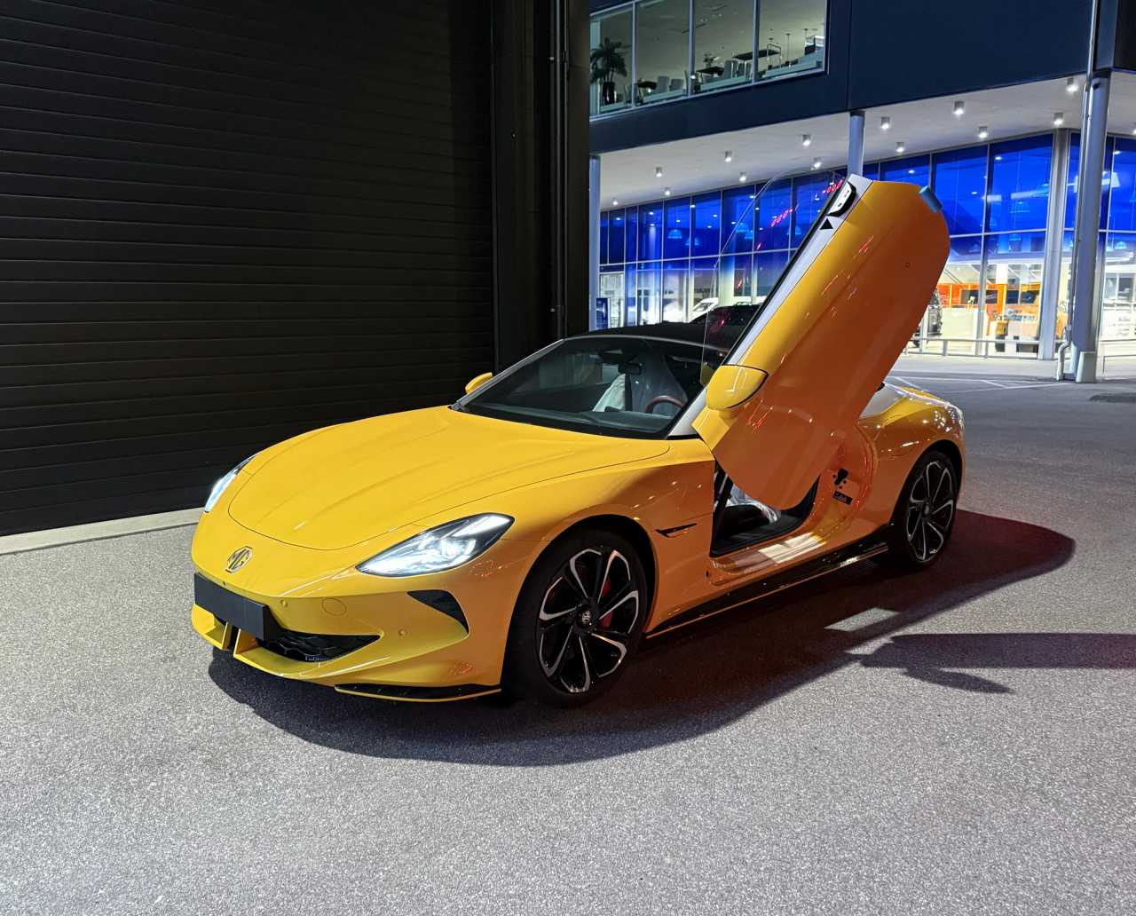 Den här hann före Tesla Roadster!
