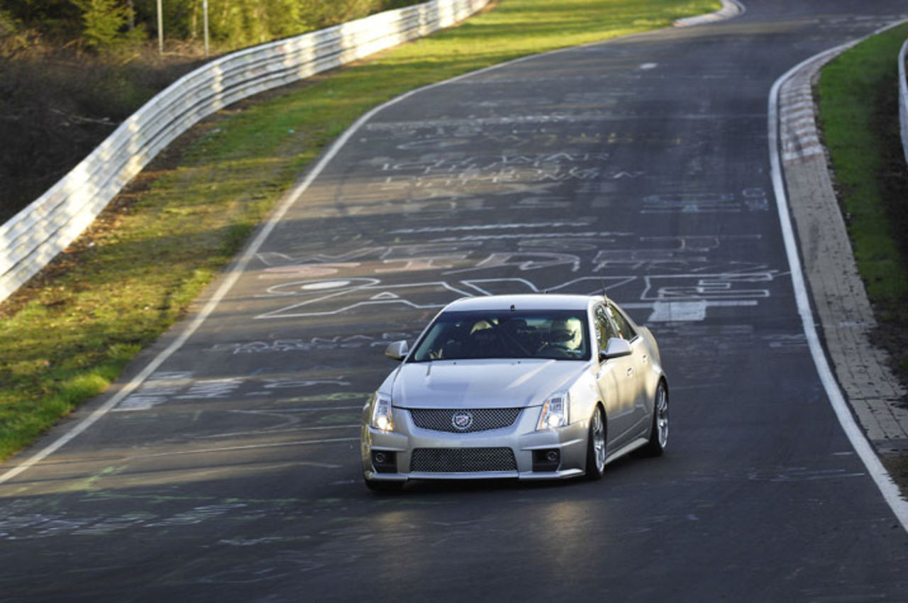 Cadillac CTS-V under 8 min på ringen