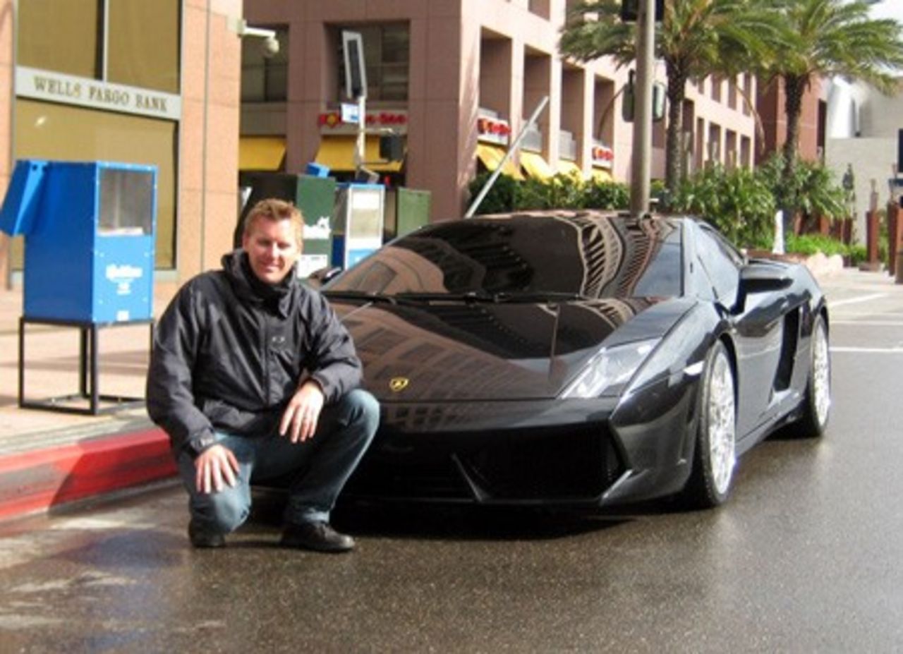 Samuel Hübinette gör reklamfilm för Gallardo LP560/4