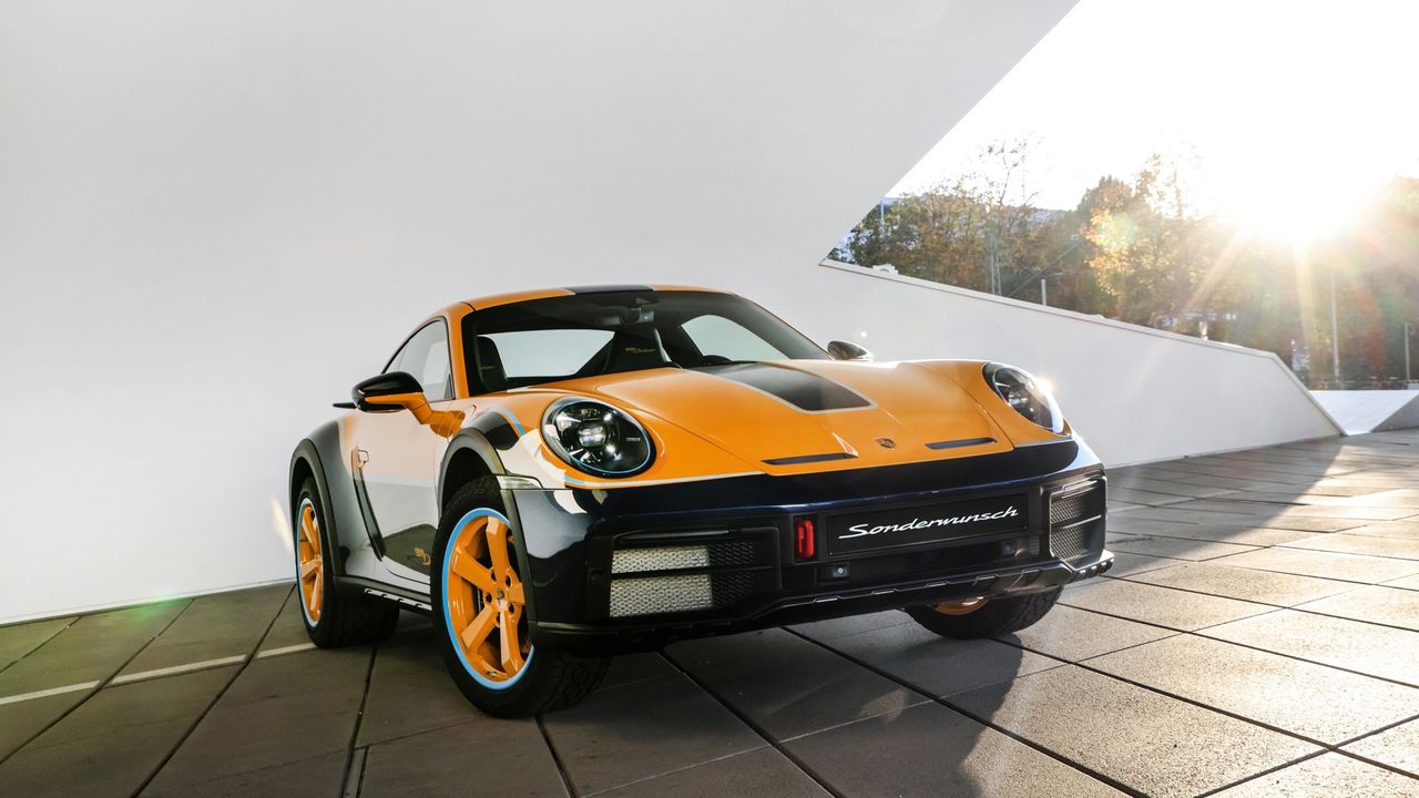 Intressanta färgval på sista exemplaret av 911 Dakar