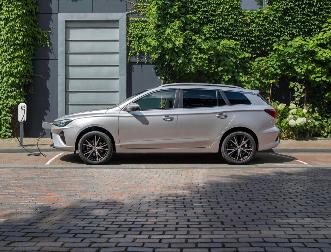 MG5 sänks med 155.000 kronor