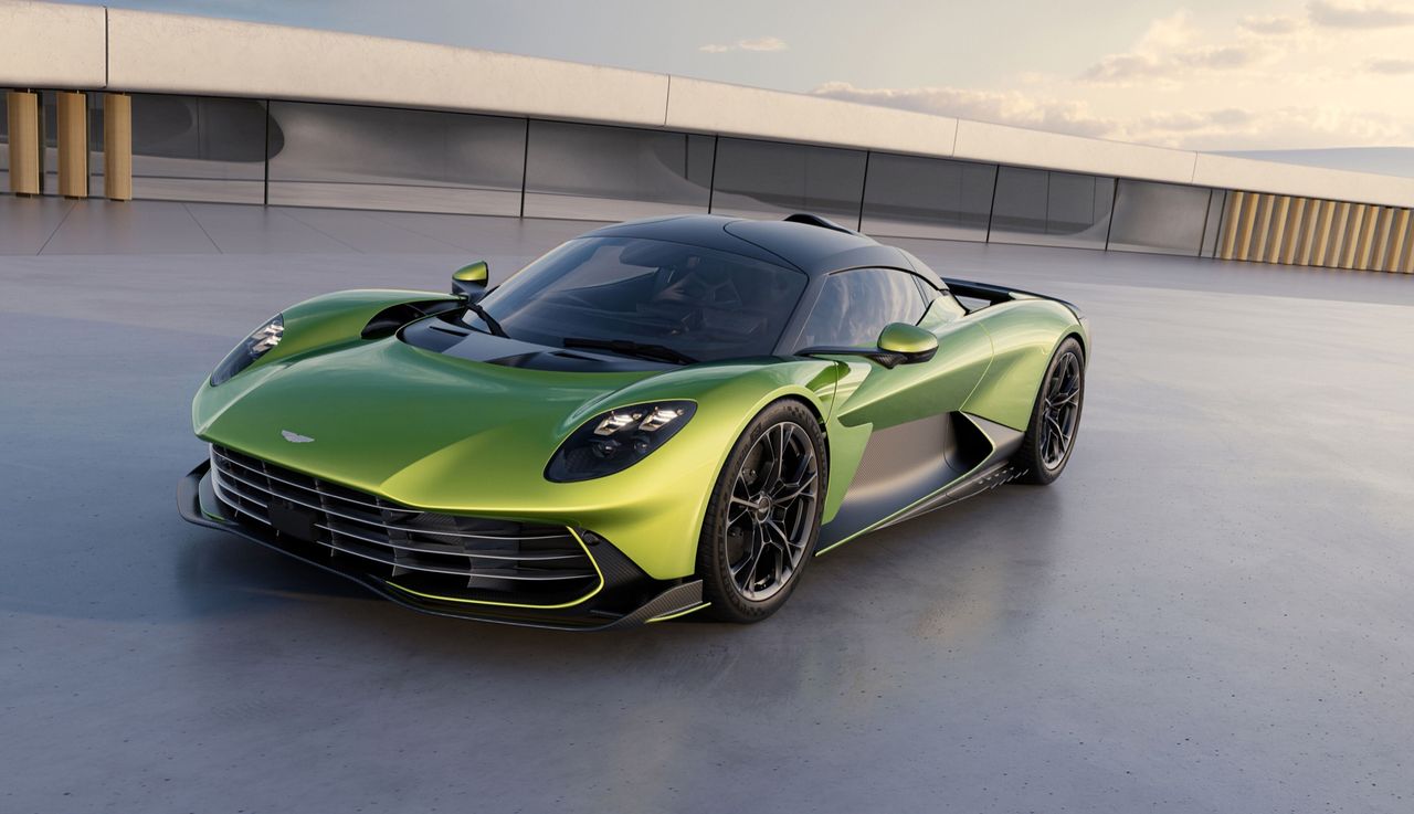 Aston Martins Valhalla är äntligen klar