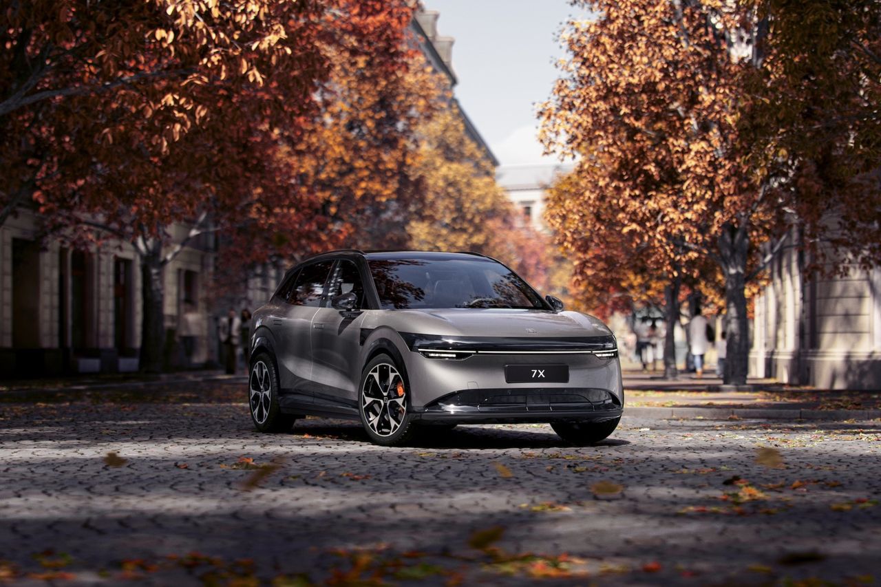 Zeekrs eldrivna SUV 7X börjar säljas i Sverige