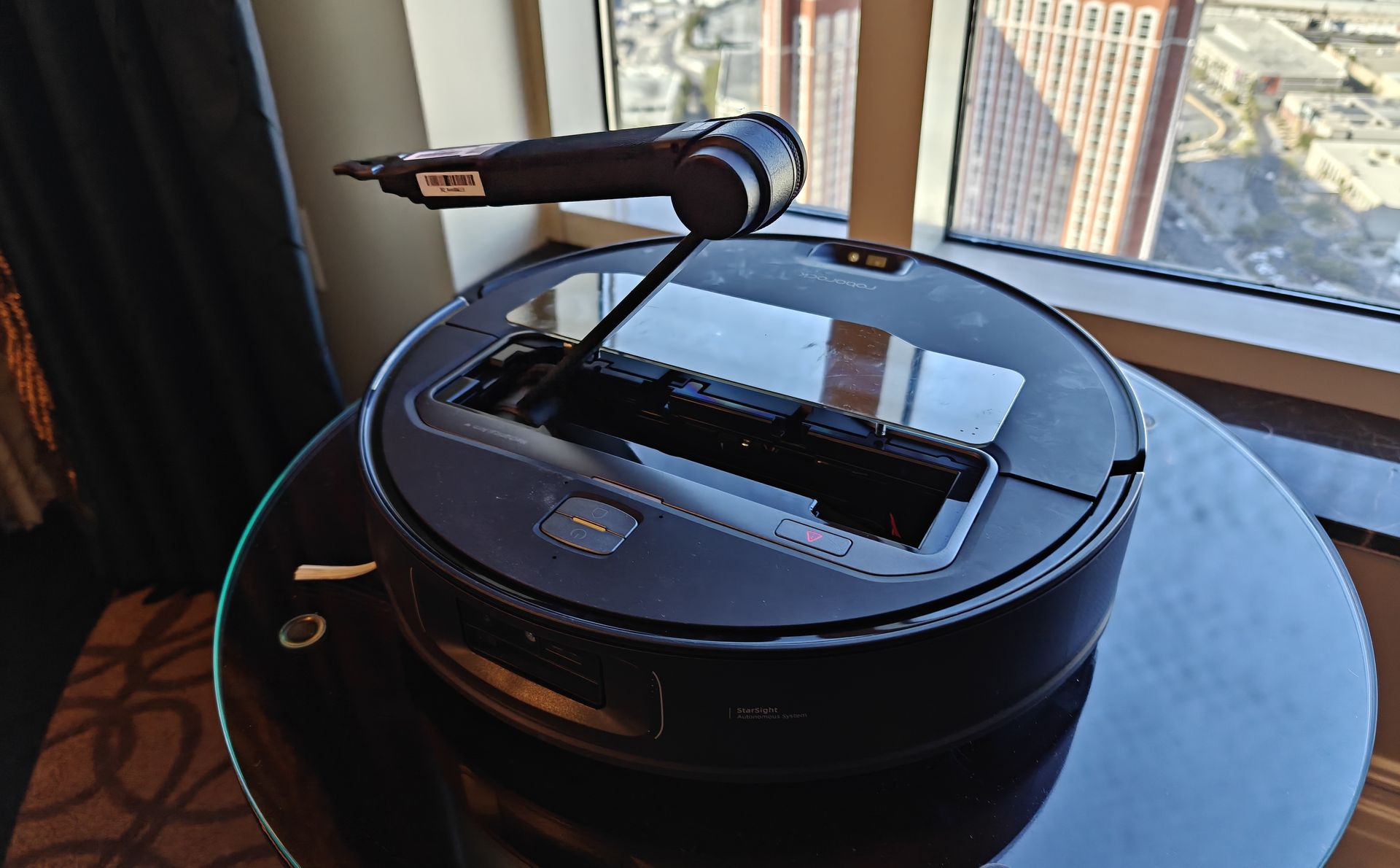 Vi kollar in Roborocks Saro Z70