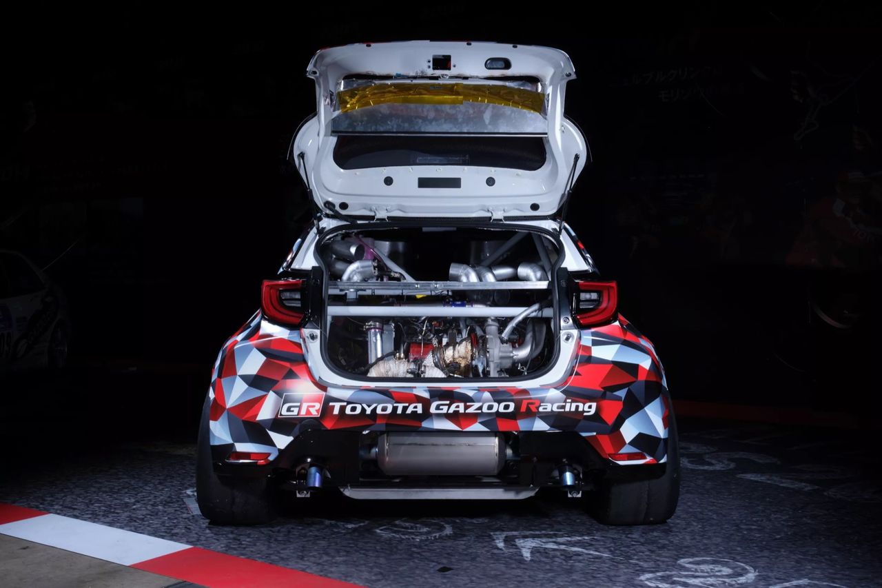 Toyota GR Yaris med mittmotor får ryktena att florera
