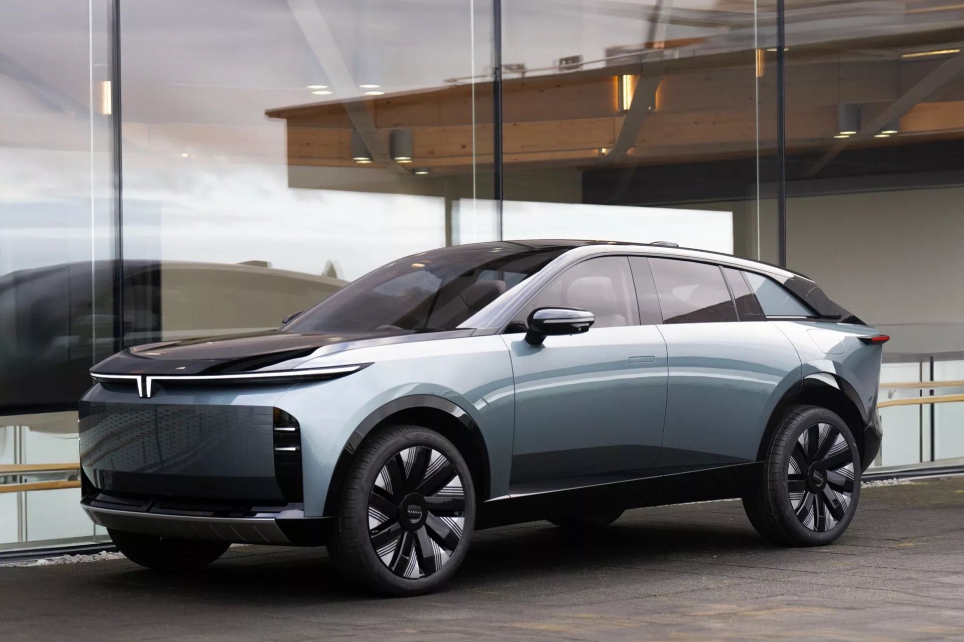 Tata visar upp eldrivna Avinya X Concept