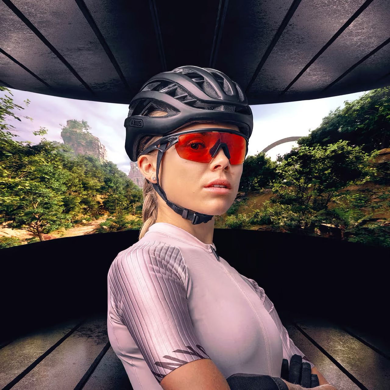 Meta uppges ta fram smarta glasögon åt Oakley