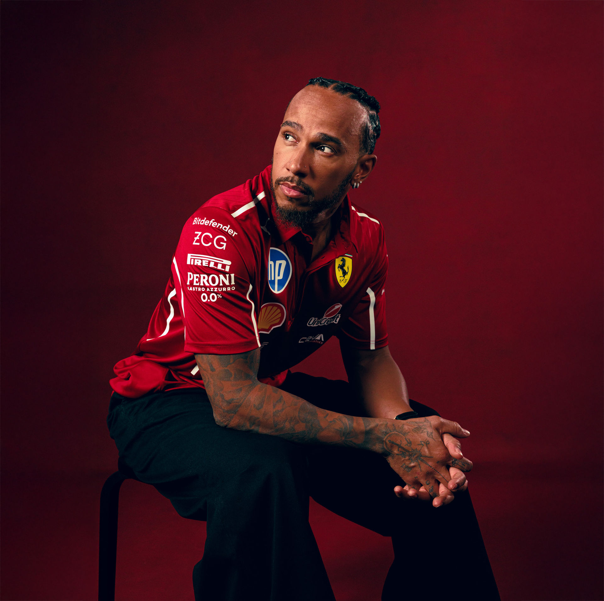 Ferrari visar officiella teamkläder