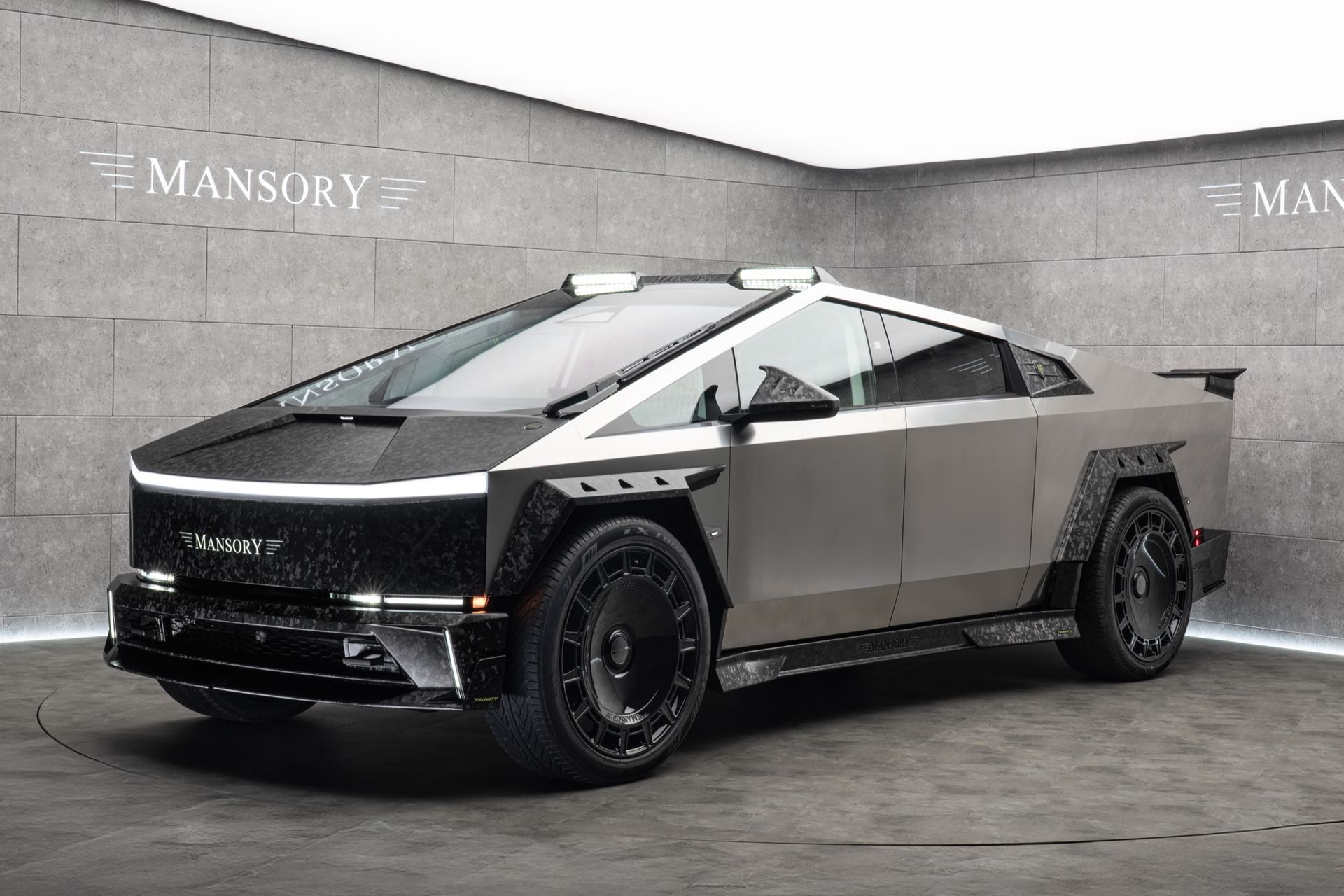 Mansory pimpar Cybertruck och döper den till Elongation