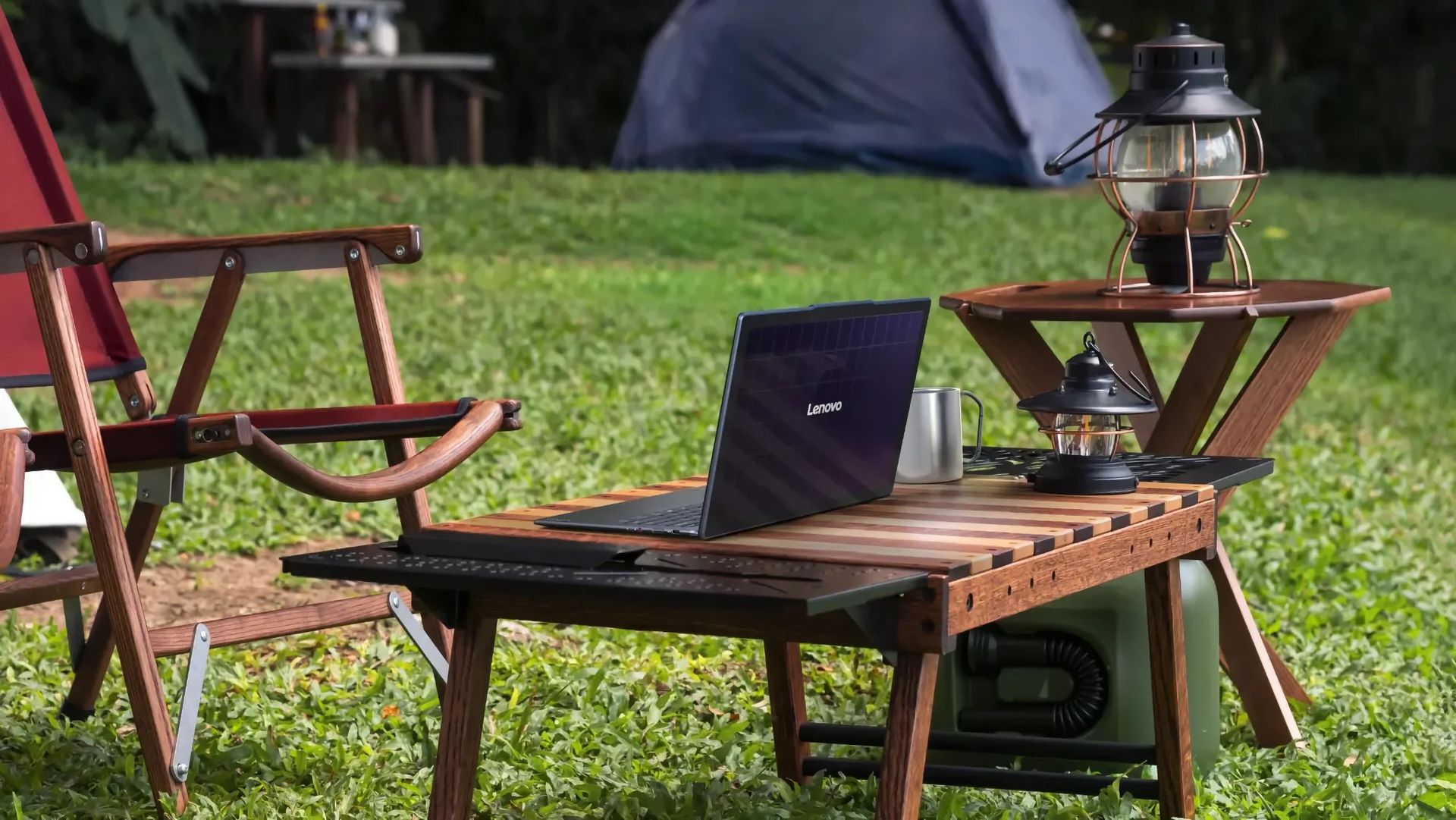 Lenovo visar laptop som drivs av solen