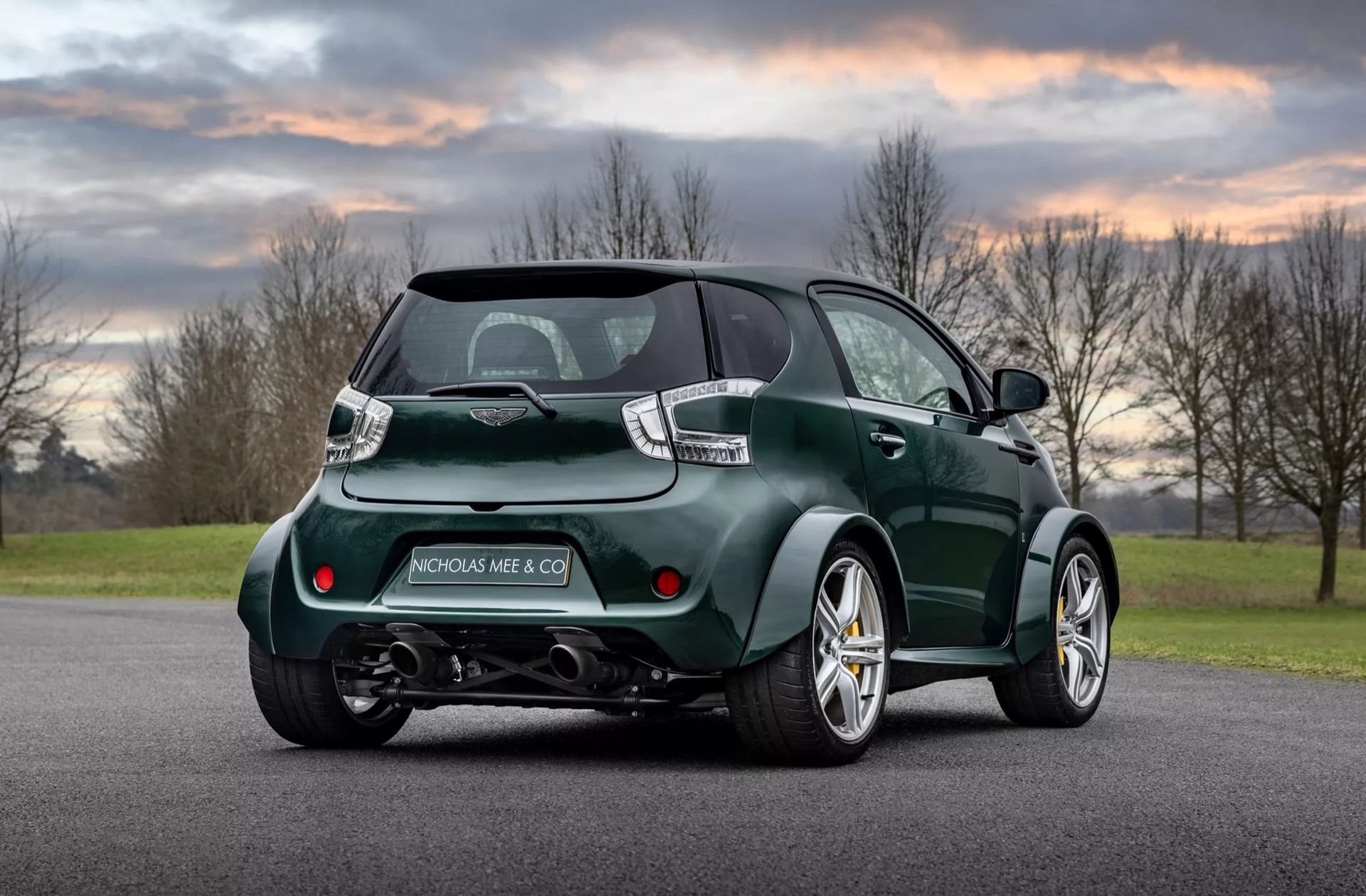 Aston Martin Cygnet med V8:a till salu