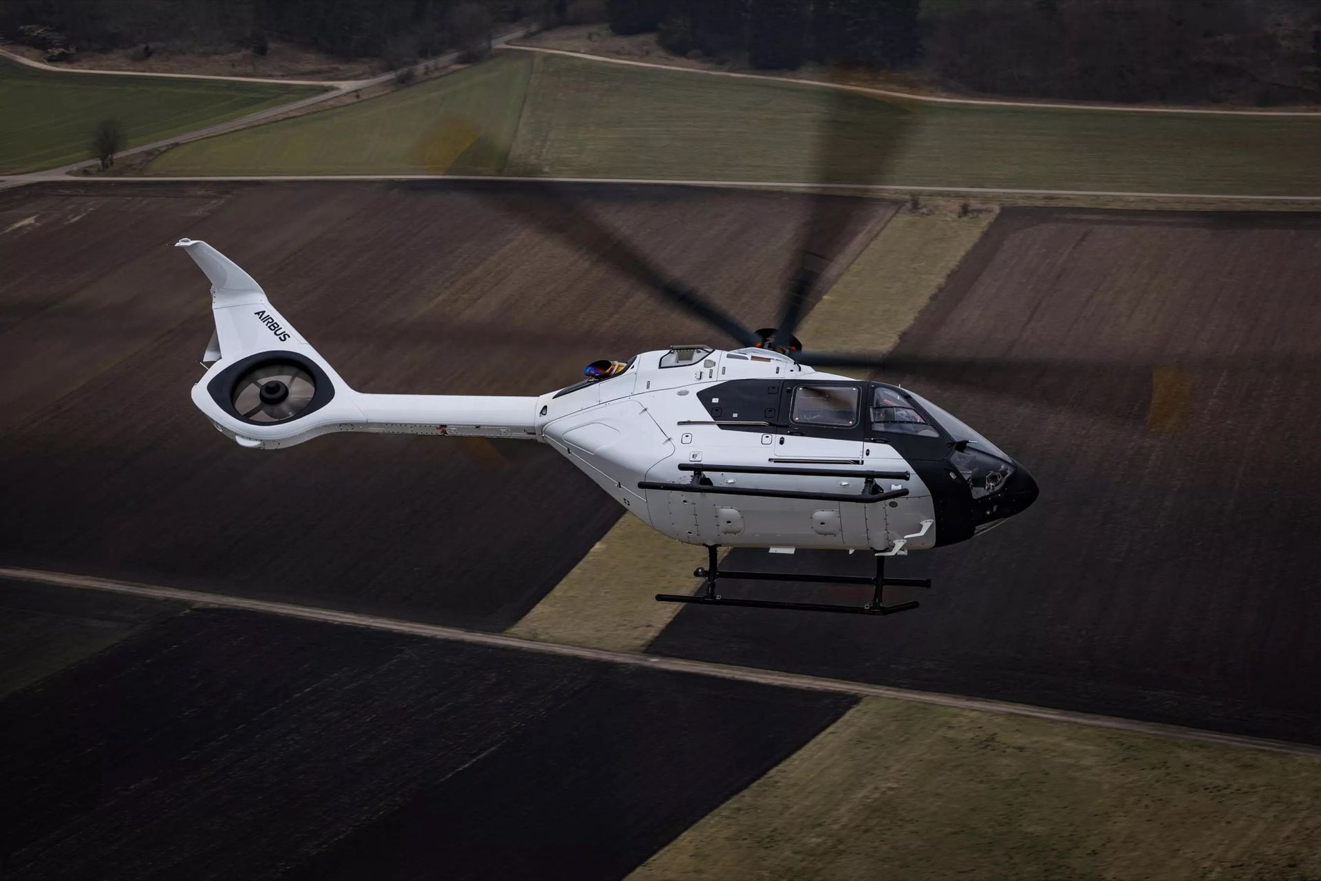 Airbus visar upp helikoptern H140